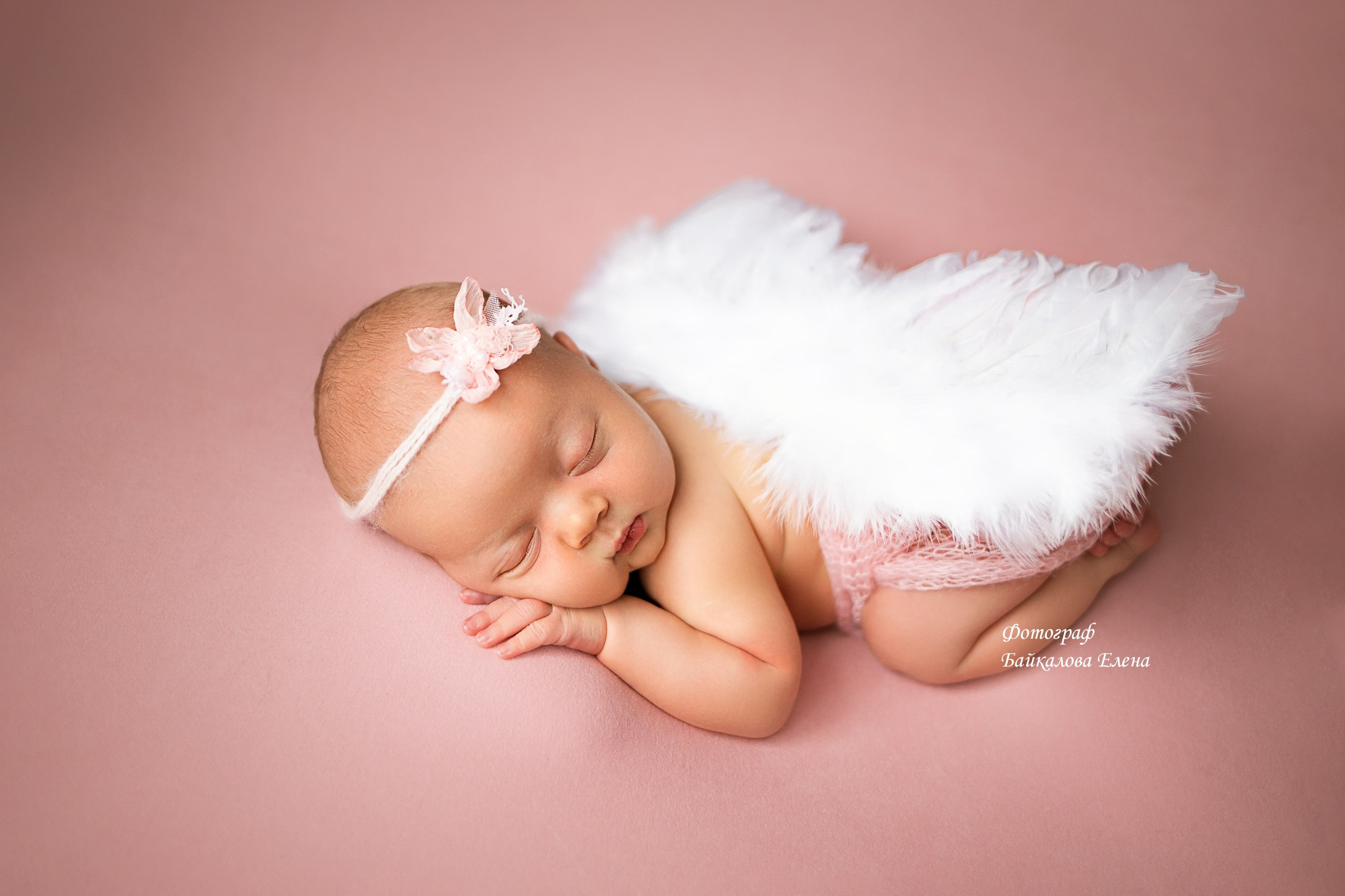 Фотосессия новорожденного. Фотограф новорожденных в Новосибирске