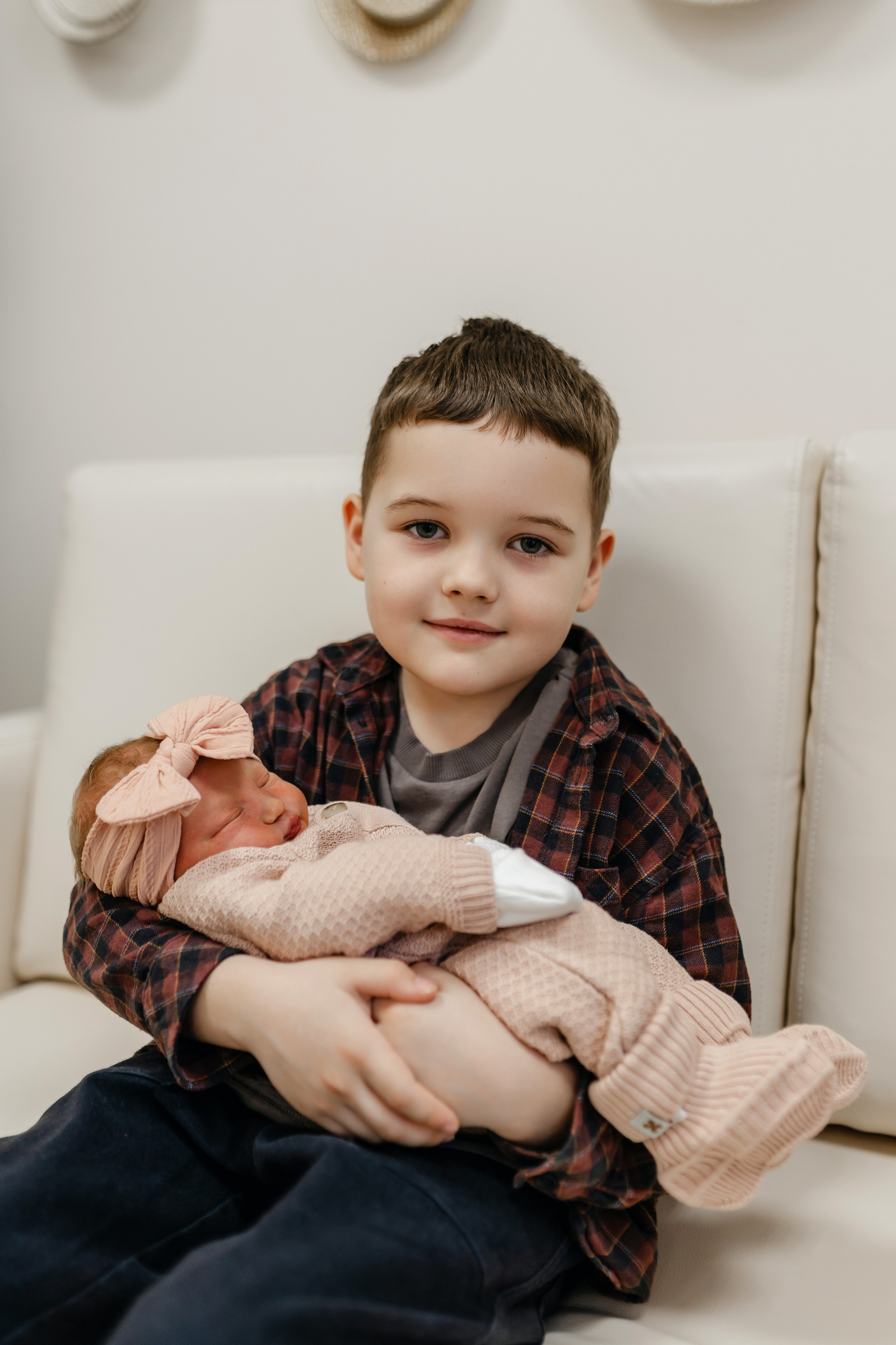 Фотограф на выписку из роддома в Краснодаре, выписка из Екатерининского роддома, фотограф Яна Морева. Семейный фотограф в Краснодаре Яна Морева