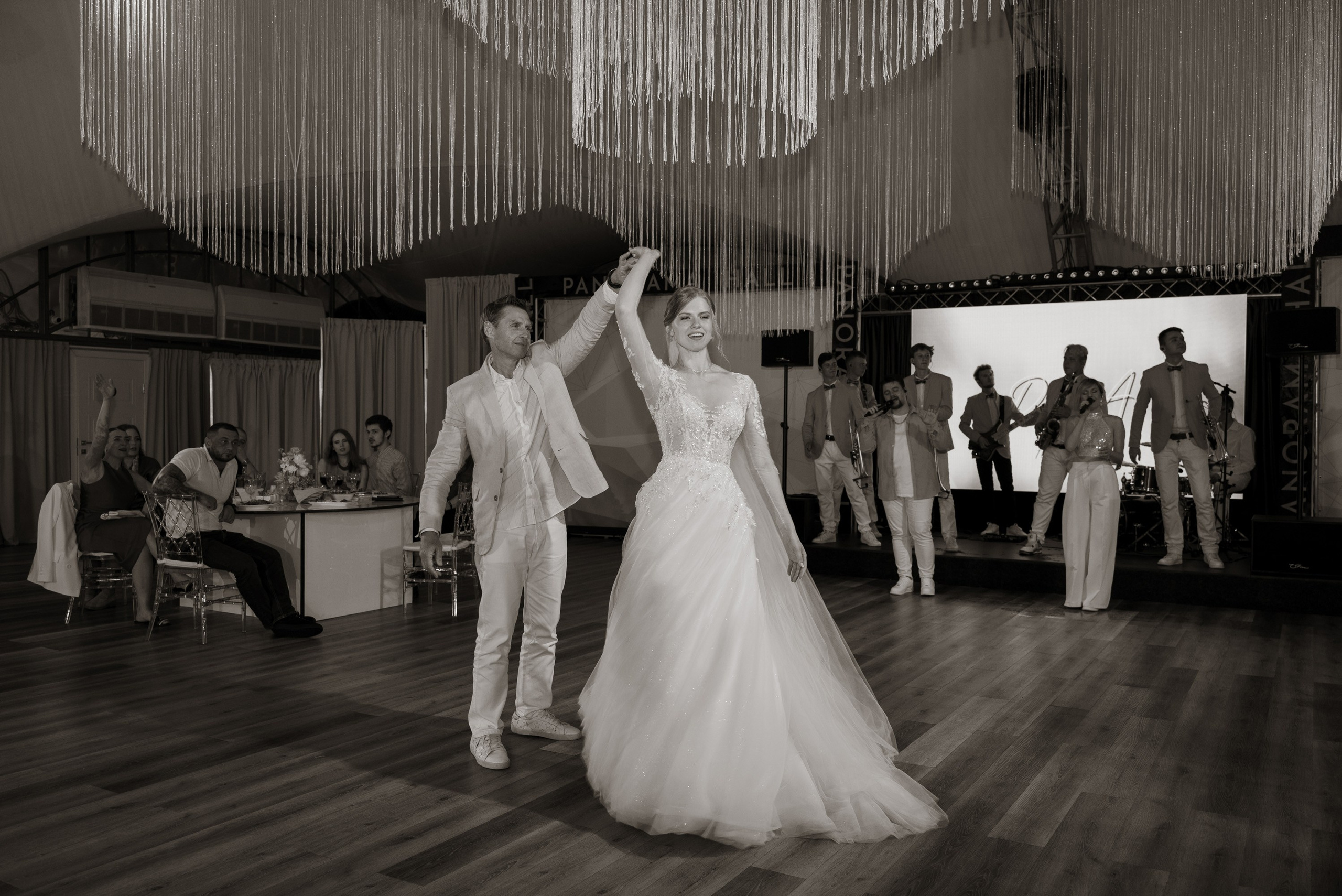 Андрей и Дарина | 10.08.24. Свадебный фотограф в Санкт-Петербурге Владислава Тюльпина