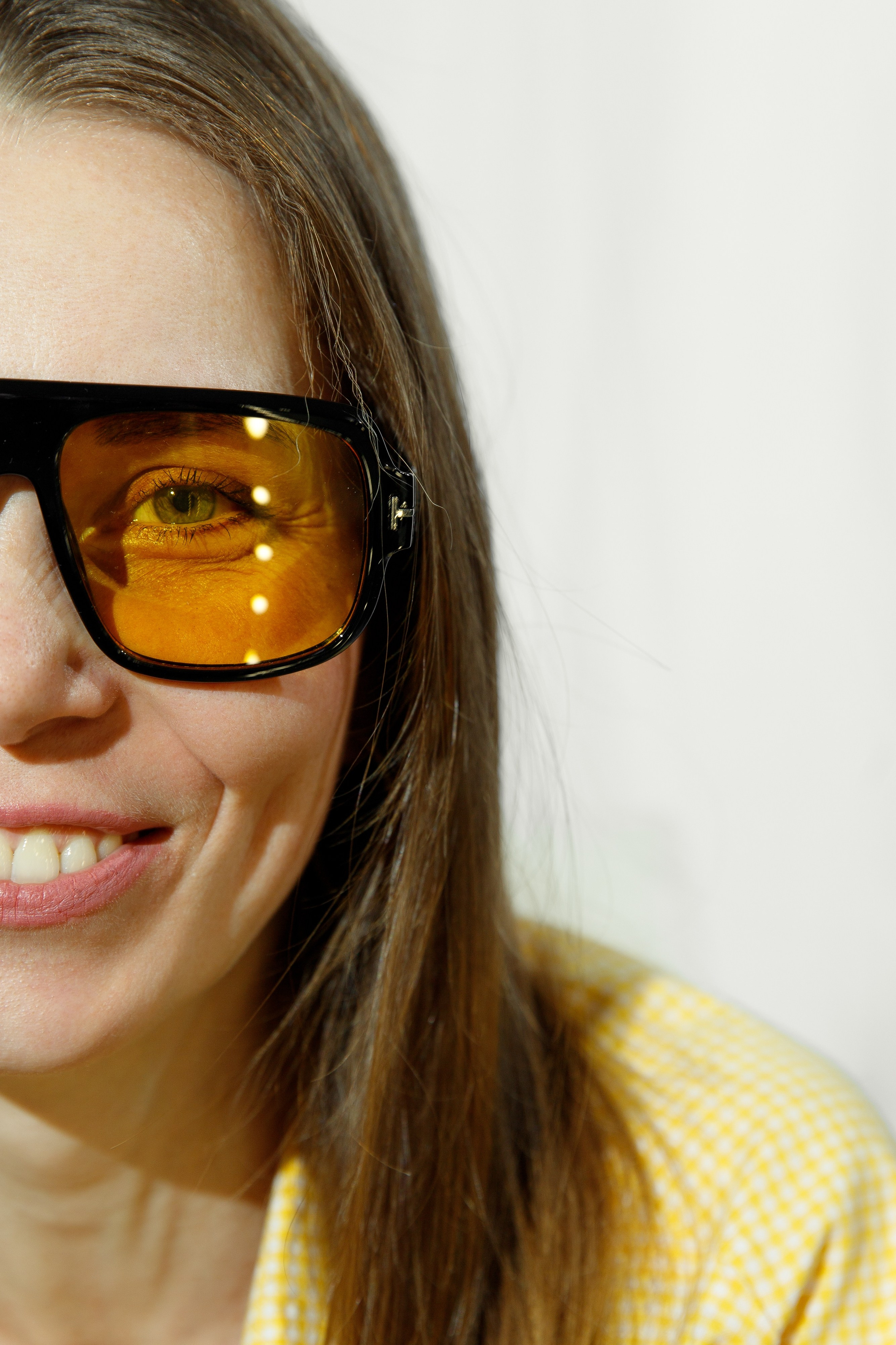 Кристина в желтом