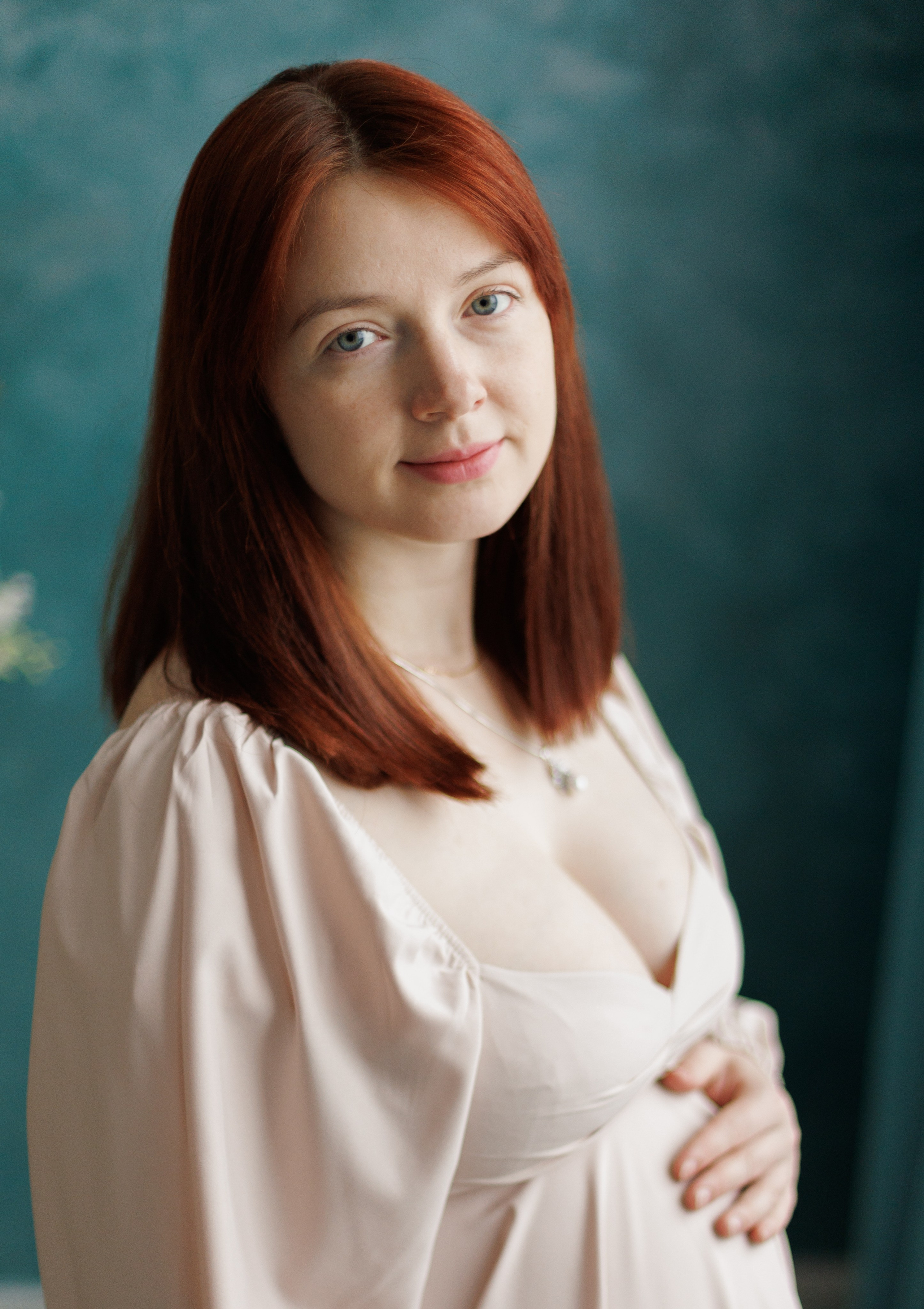 Портрет беременной девушки