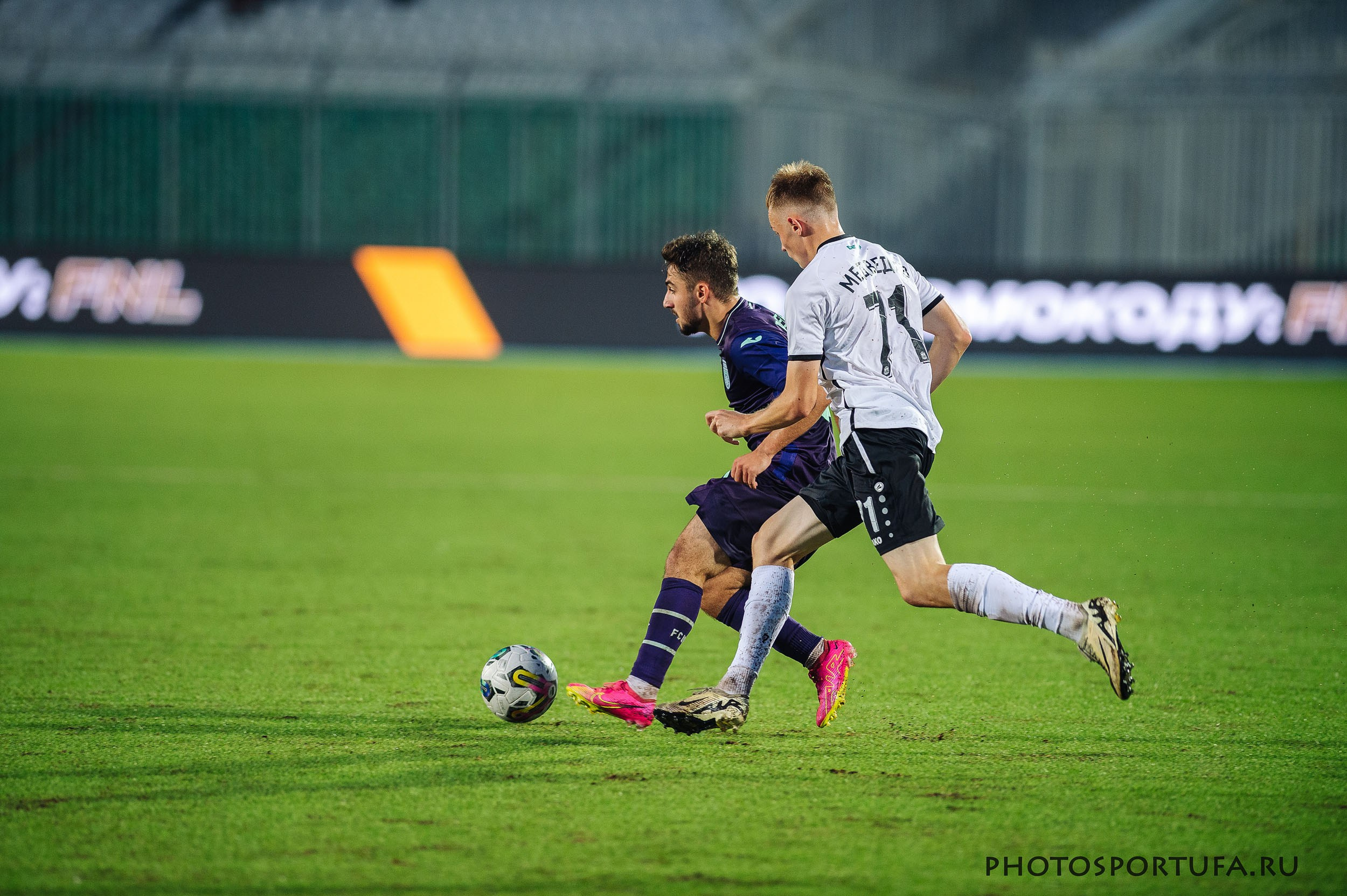 Россия — МЕЛБЕТ — Первая Лига. 4 -й тур «ФК УФА» — ФК «Тюмень». Спортивный фотограф в Уфе Евгений Буров