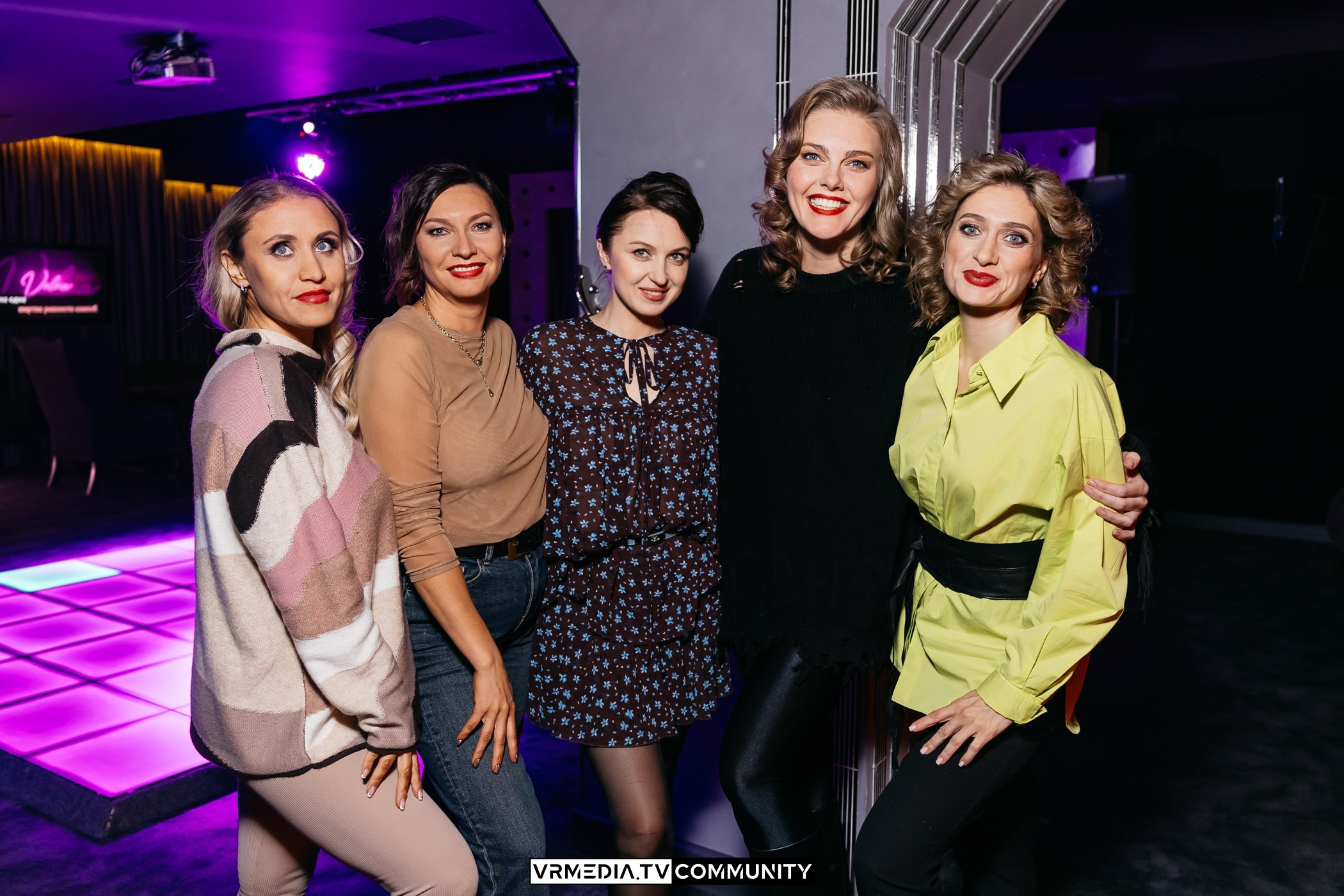 Вечер в караоке-баре «Volna»