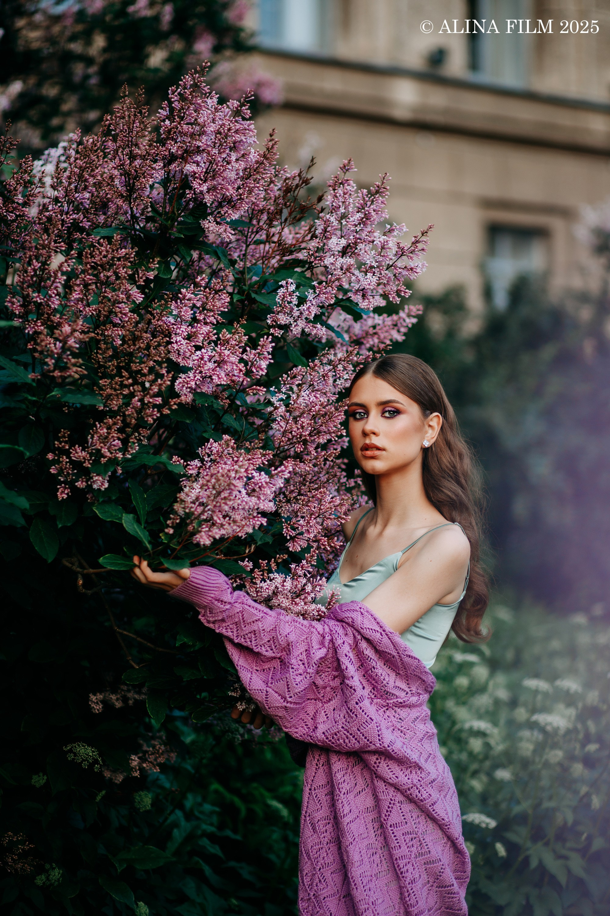 Фотосессия в сирени в Санкт-Петербурге. Фотограф в Санкт-Петербурге Alina Film