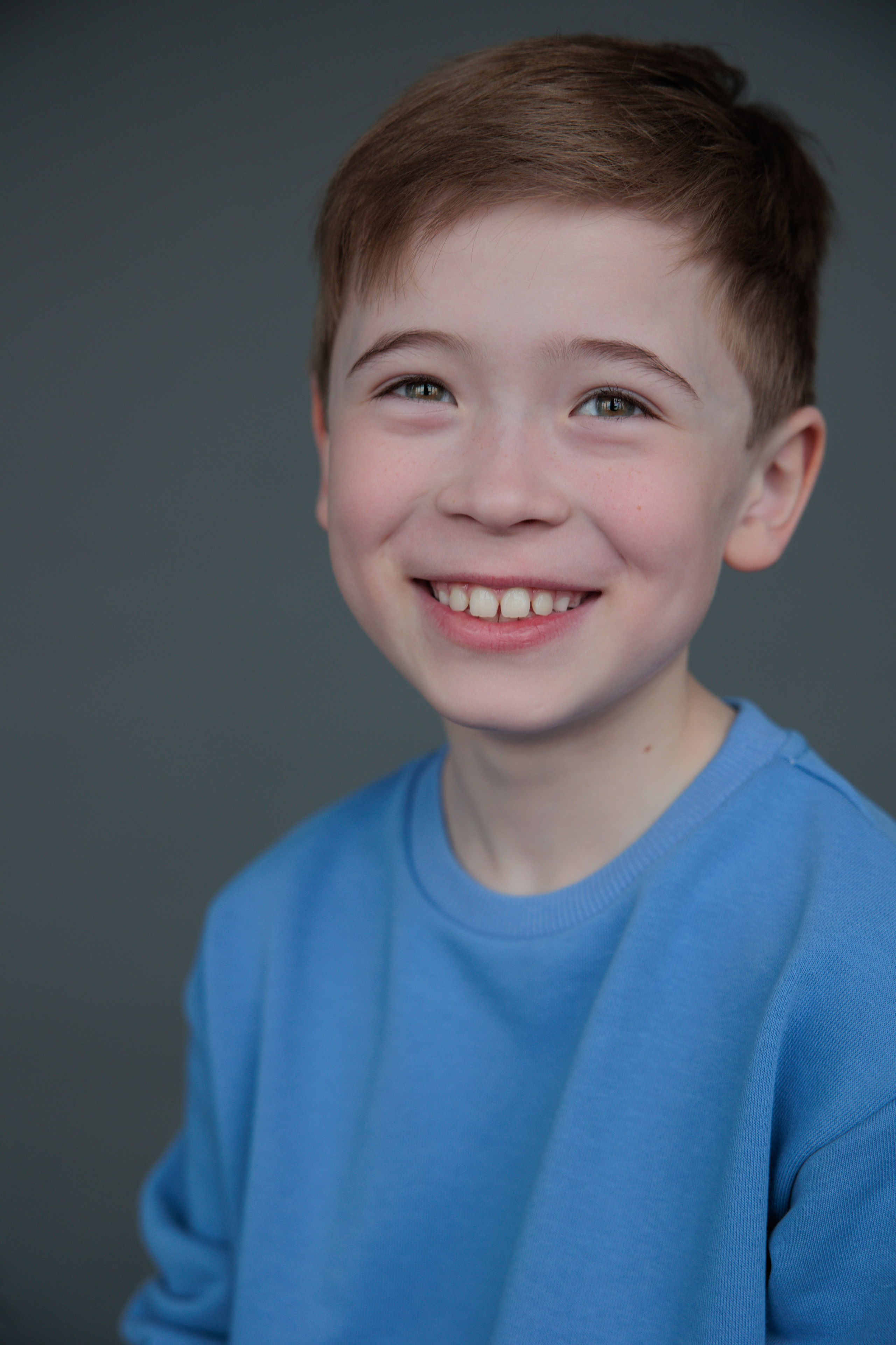 КИРИЛЛ. Я фотограф из Москвы к Вашим услугам