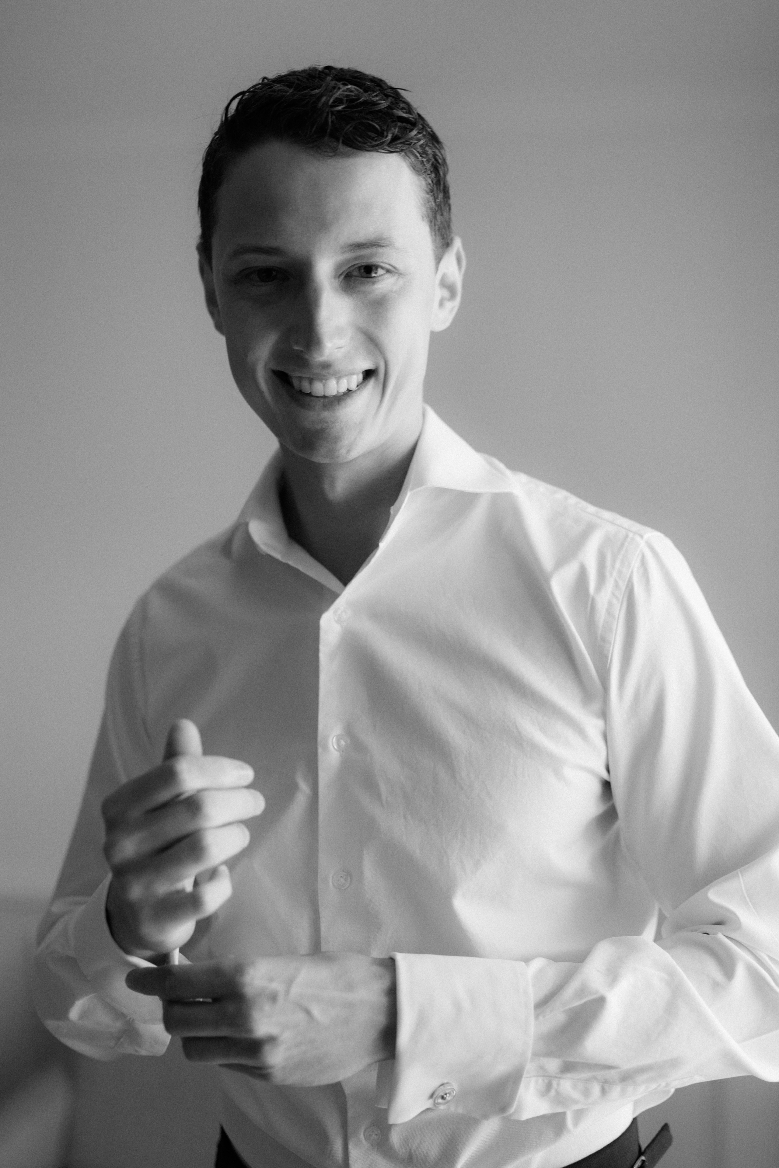 Viktor-Daniela. Elopement Wedding Photographer