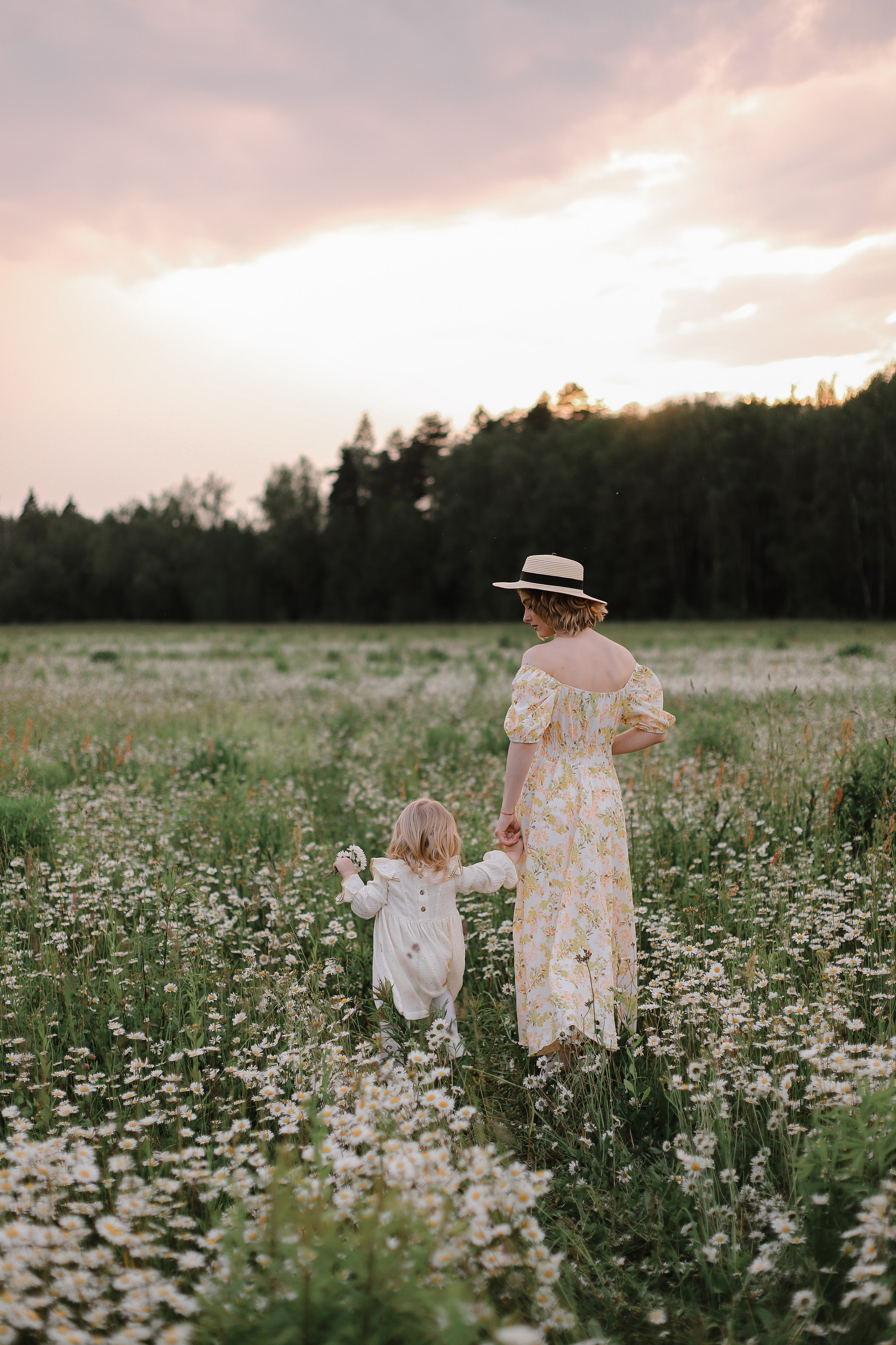 Катя и Соня в ромашках. Свадебный, семейный и детский фотограф в Люберцах Зайцева Анастасия