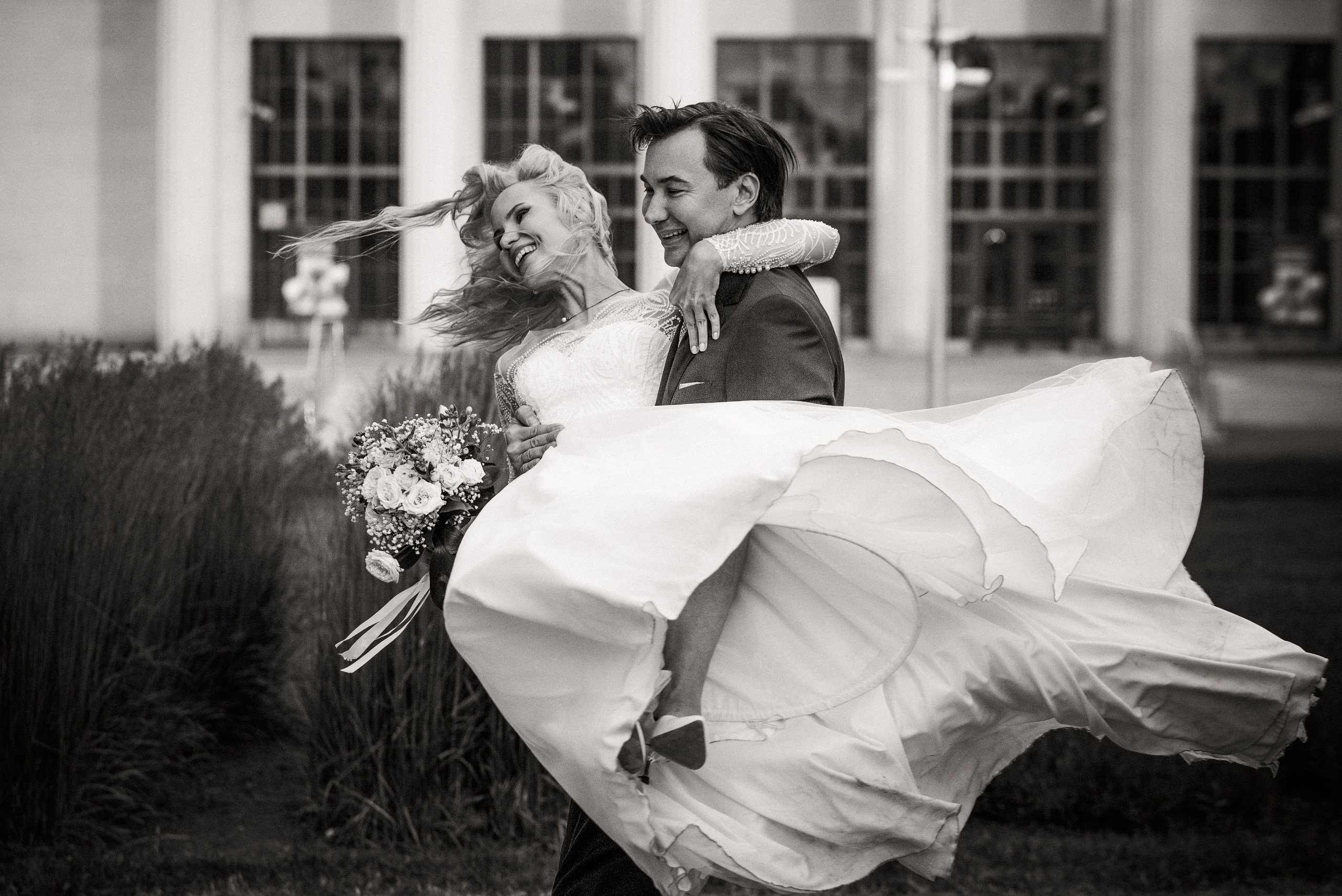 Свадебная фотосессия на ВДНХ. Свадебный и семейный фотограф в Москве и Подмосковье Лариса Козлова