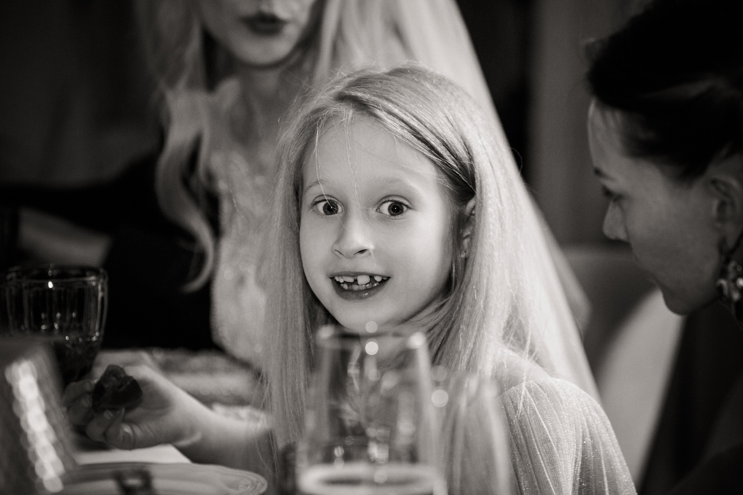 Свадебная фотосессия на ВДНХ. Свадебный и семейный фотограф в Москве и Подмосковье Лариса Козлова