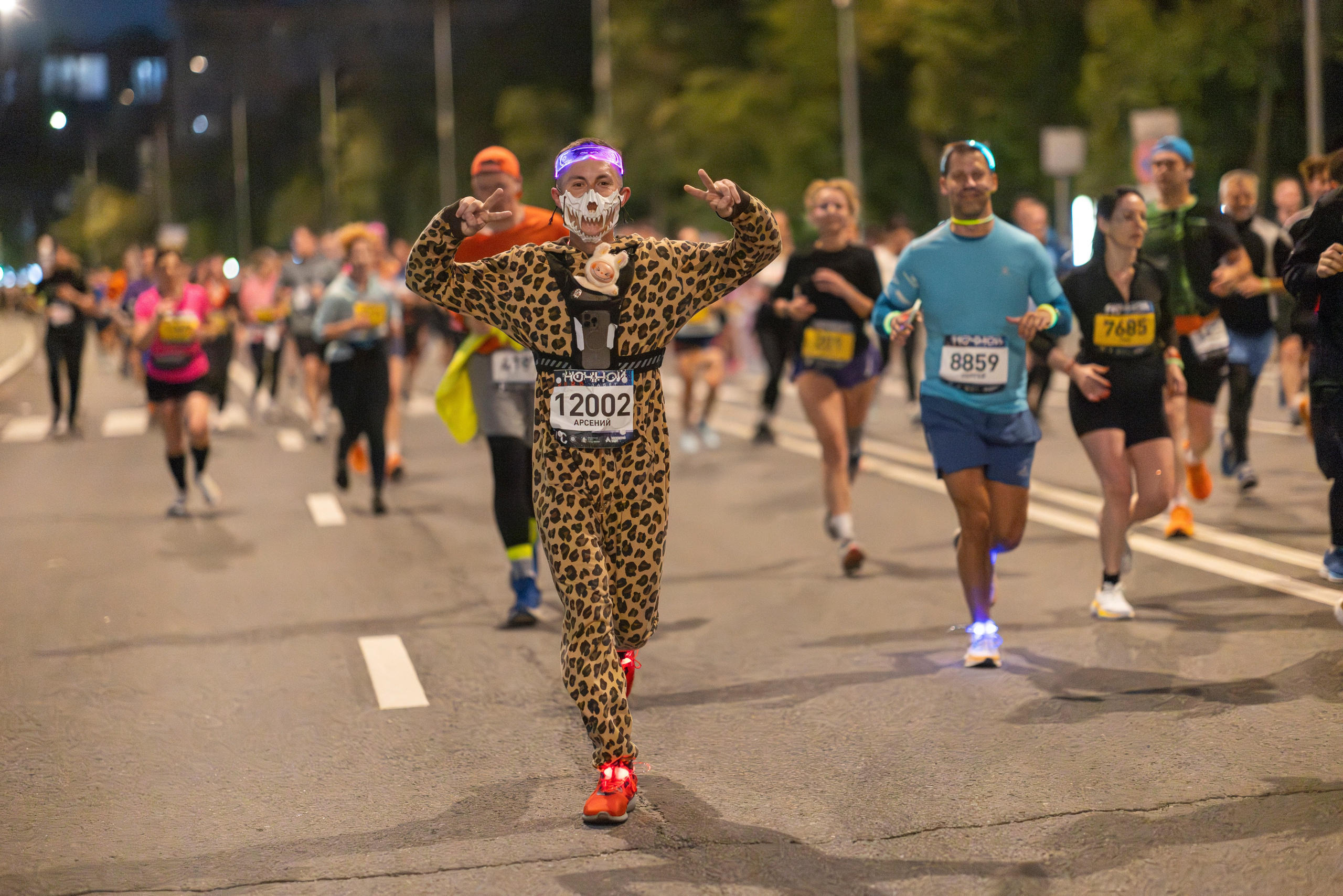 Ночной забег 2025. Фотограф Сергей Ловкий