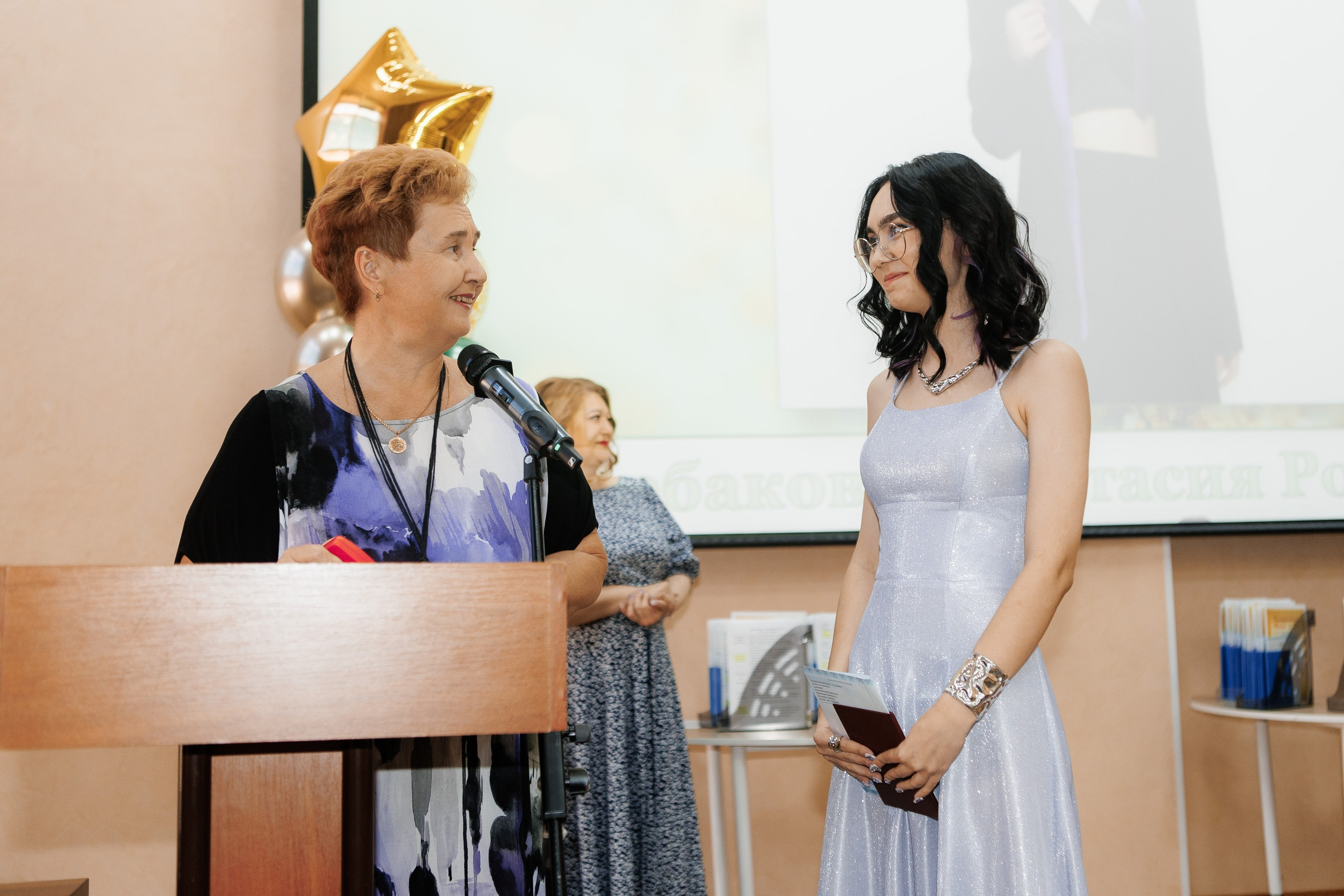 Выпускной Гимназия 12 2024 г. Свадебный и портретный Фотограф в Липецке Дмитрий Котюков