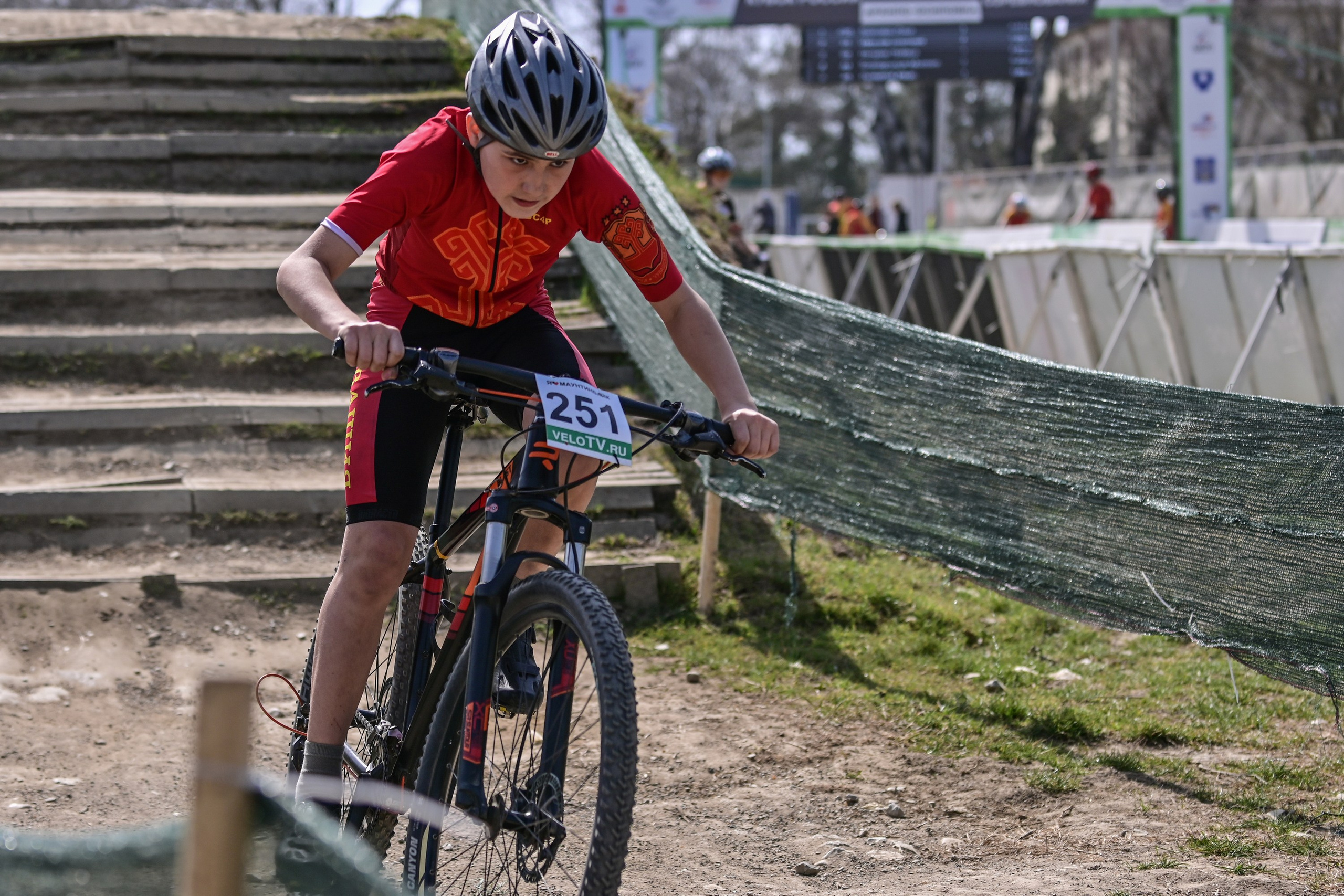 Маунтинбайк, кросс-кантри в Архипо-Осиповке 16 марта 2025. Спортивный фотограф, фотожурналист Павел Ларькин