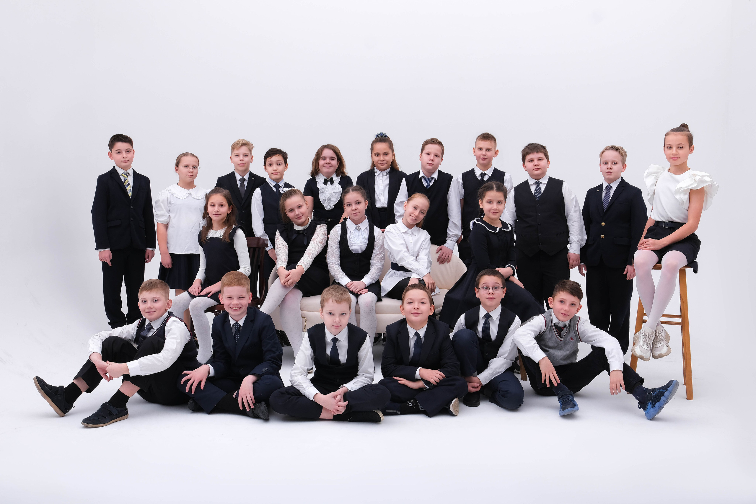 Групповые и общие фотографии. Оживающие выпускные альбомы в Москве и Московской области