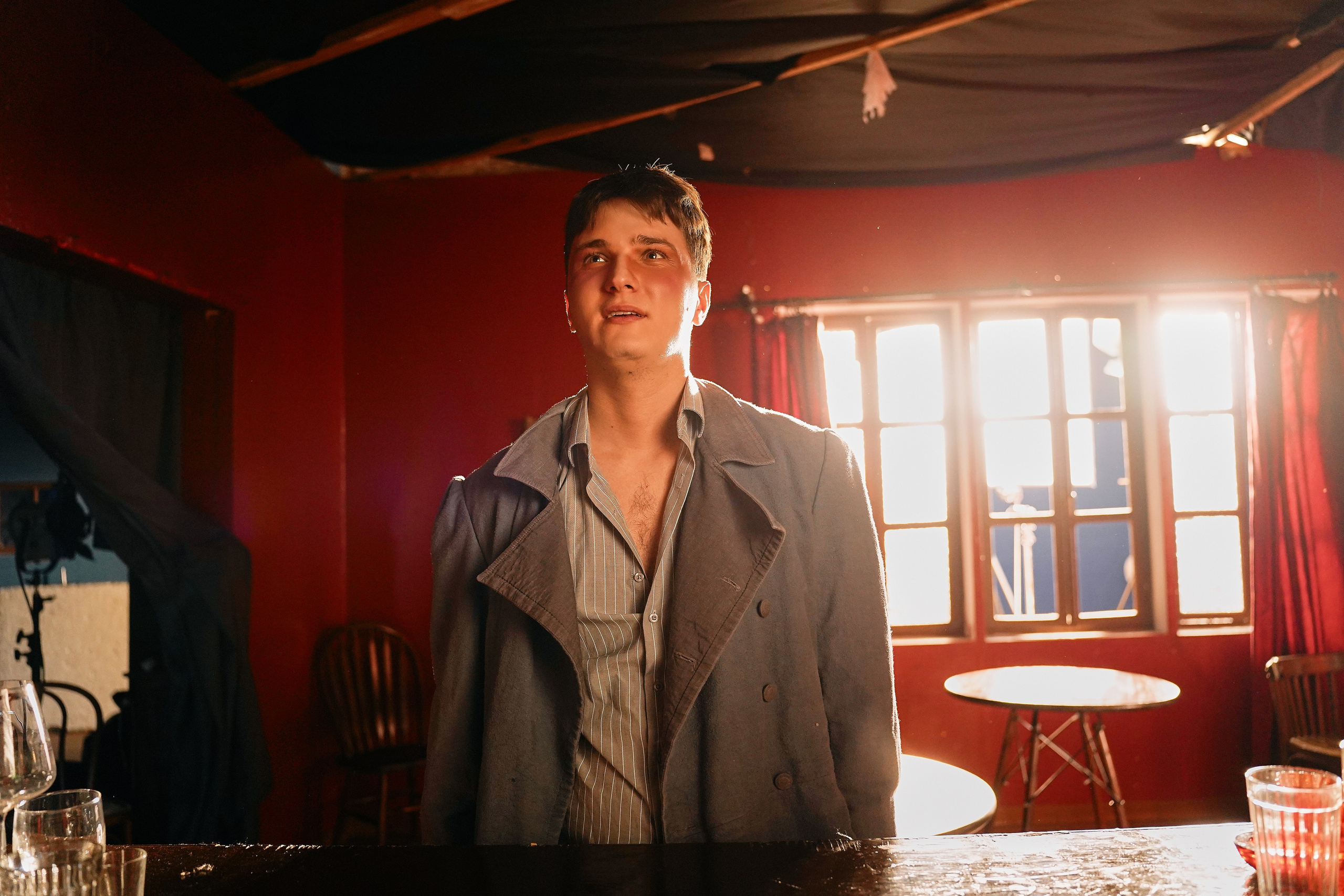 БЭКИ со съемок. Фотограф