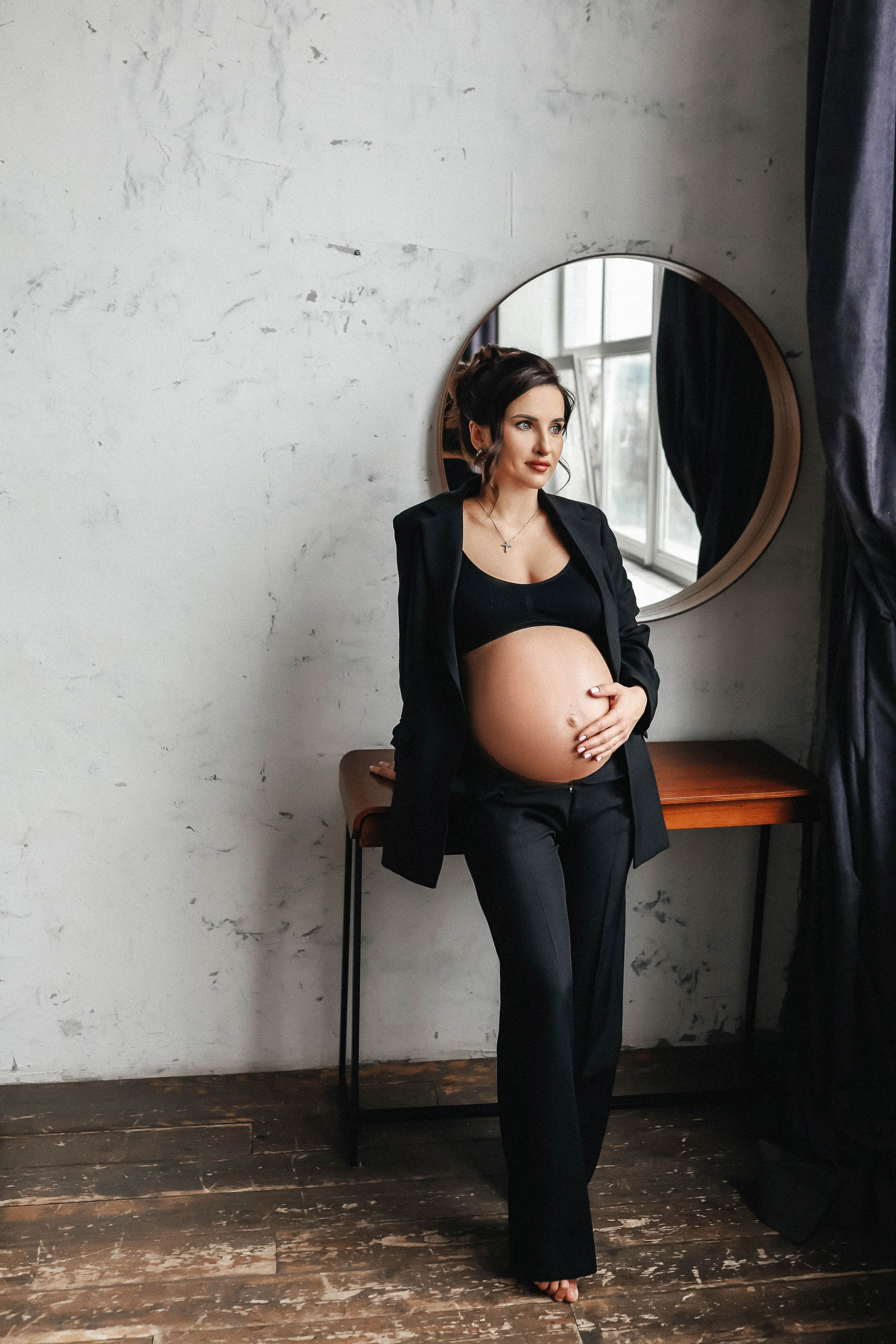 Фотосессия беременности в Москве в студии. Свадебный и семейный фотограф в Москве