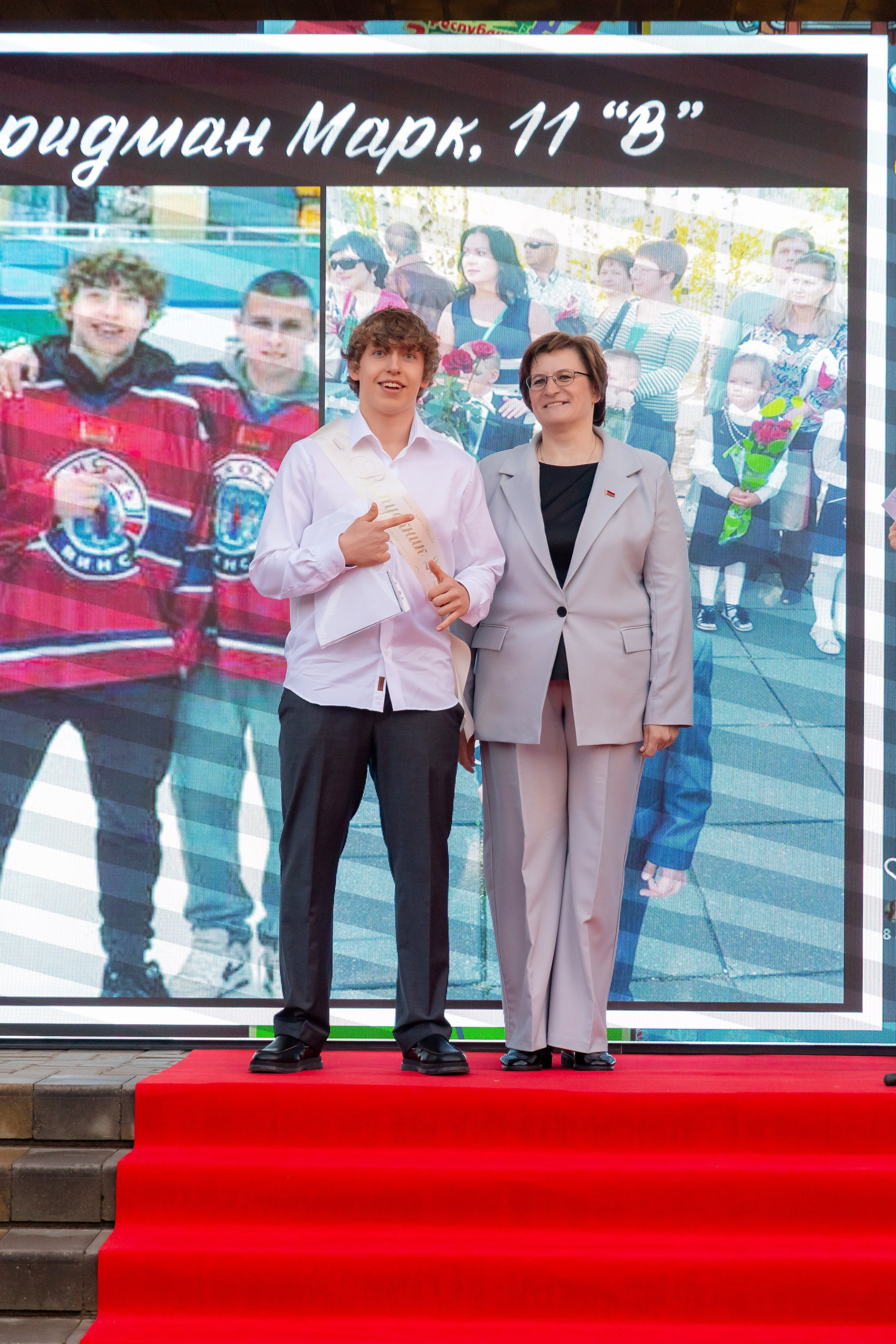 Школьный выпускной 2025 год в Минске, Беларуси. Свадебный фотограф в Минске/Беларуси Сергей Спиридонов