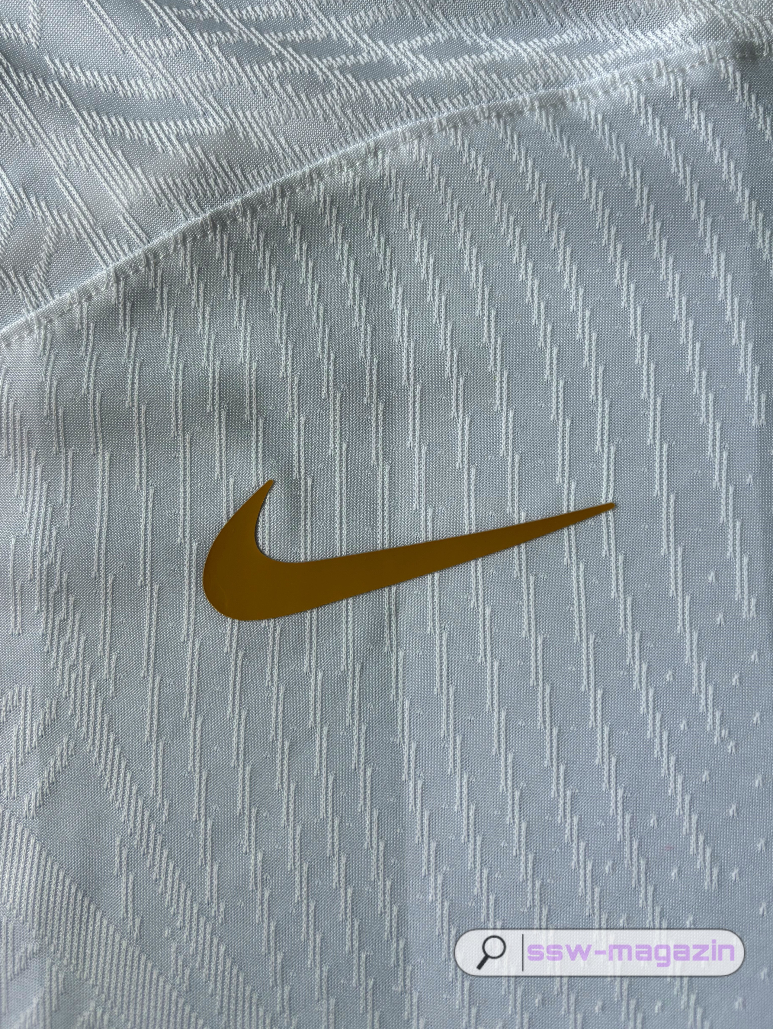 Футболка Liverpool LeBron 2024 купить. Футбольный магазин — ssw_magazin