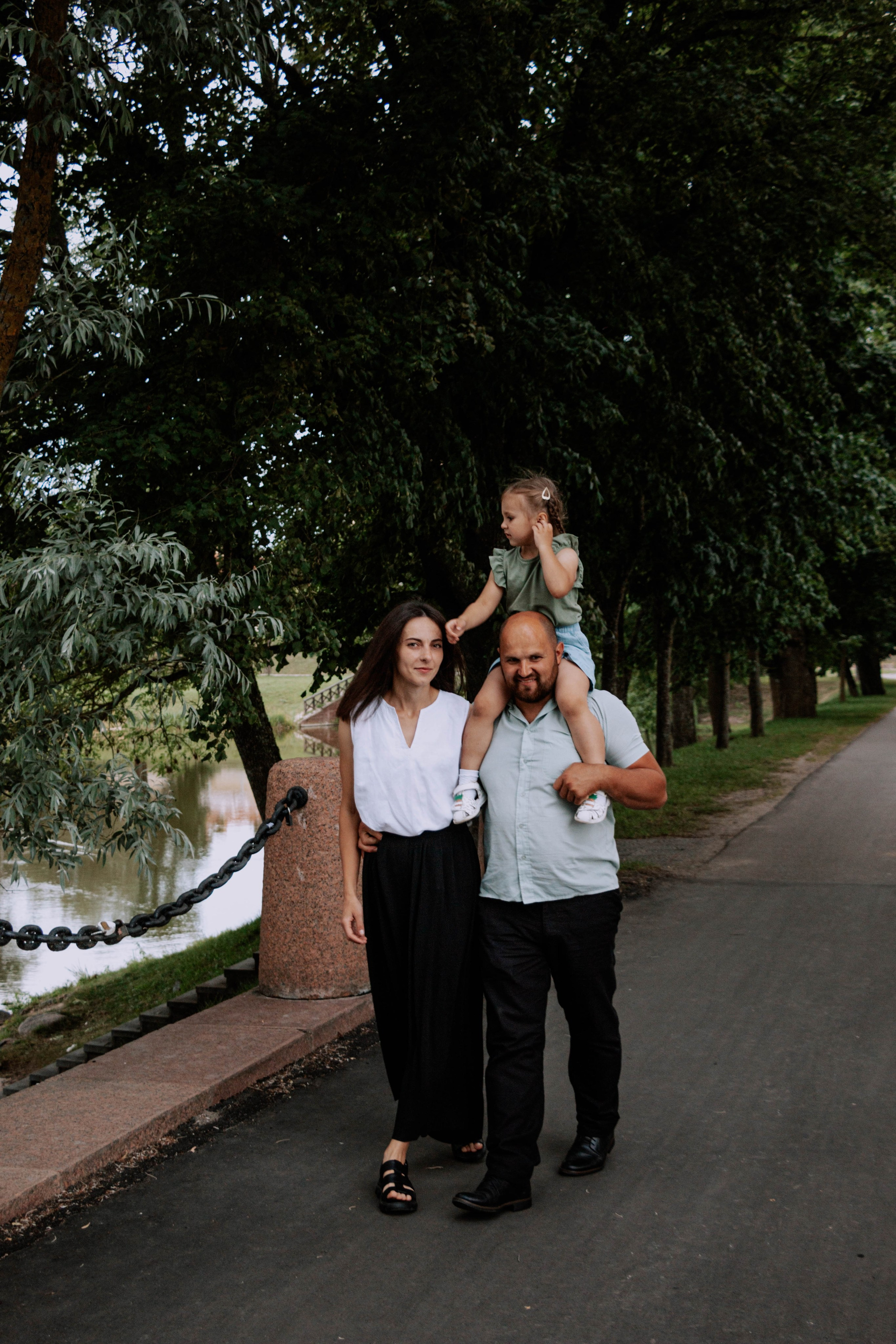 Алексей, Римма, Аннушка и Полина. Бережно сохраняю ваши чувства и истории на своих фотографиях