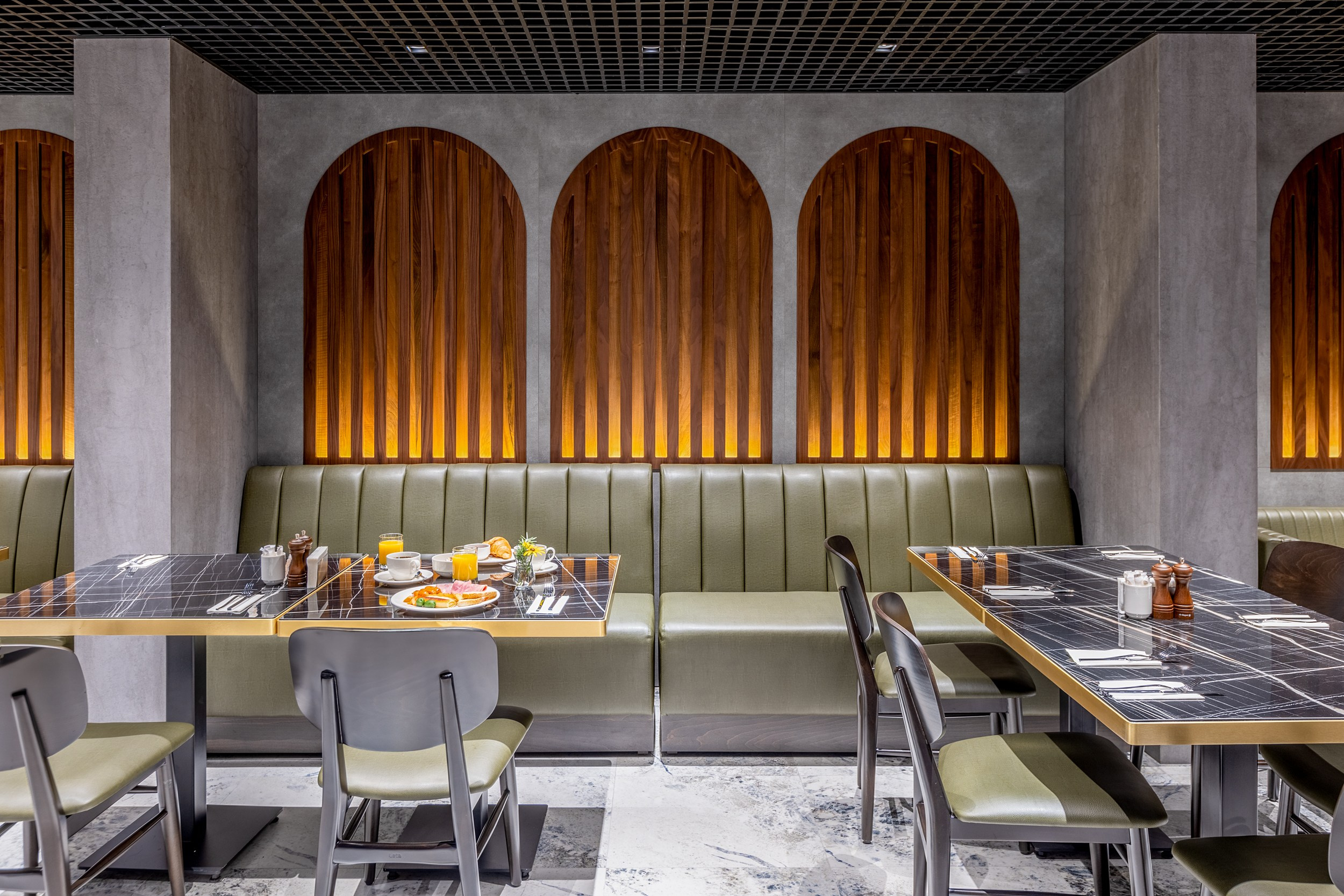 HOTEL PIAZZA EPIGRAPH (BATUMI). Режиссёр, клипмейкер, фотограф — Андрей Охота