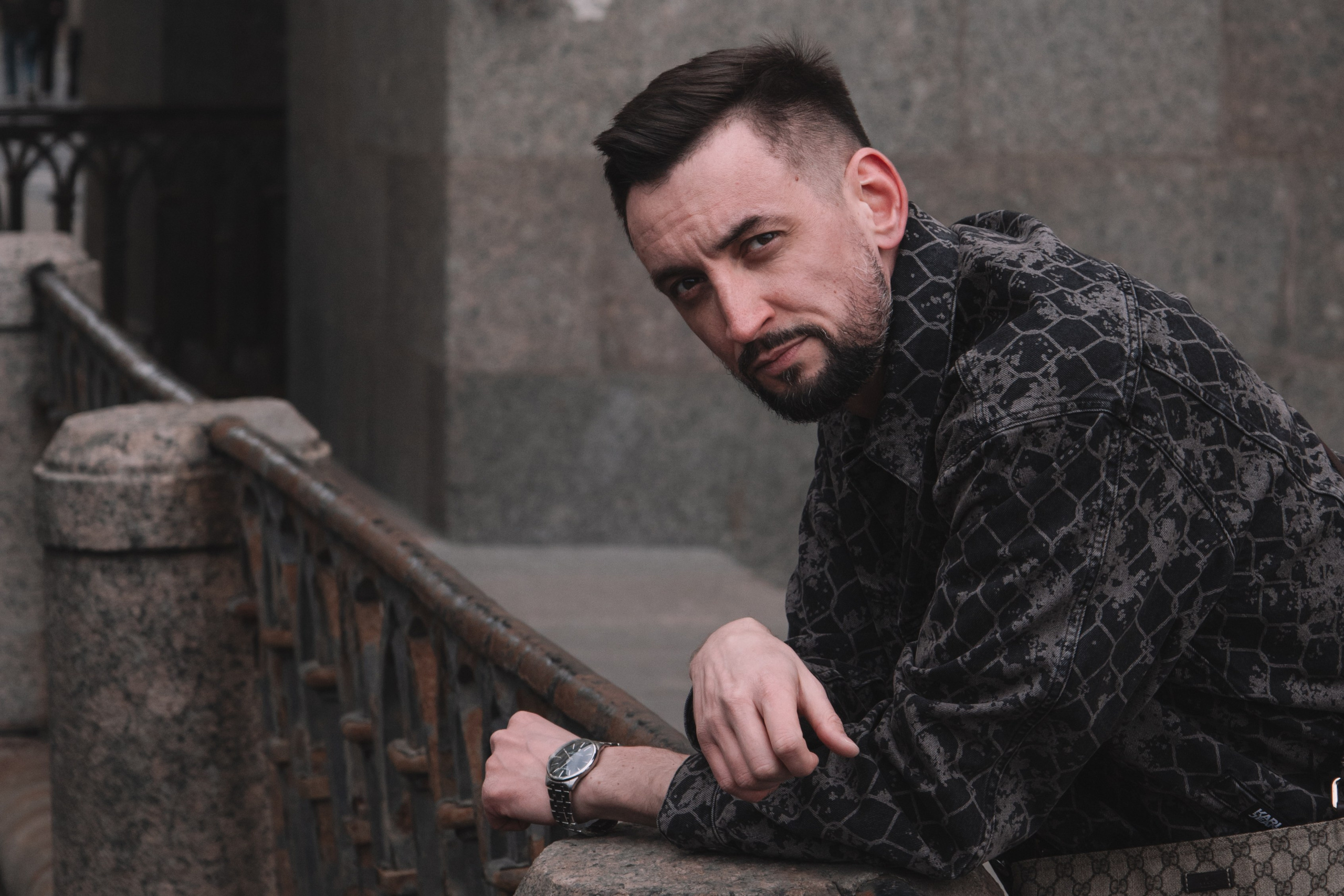Константин. Семейный фотограф в Санкт-Петербурге. Запечатление мгновений и ярких воспоминаний в Вашей жизни