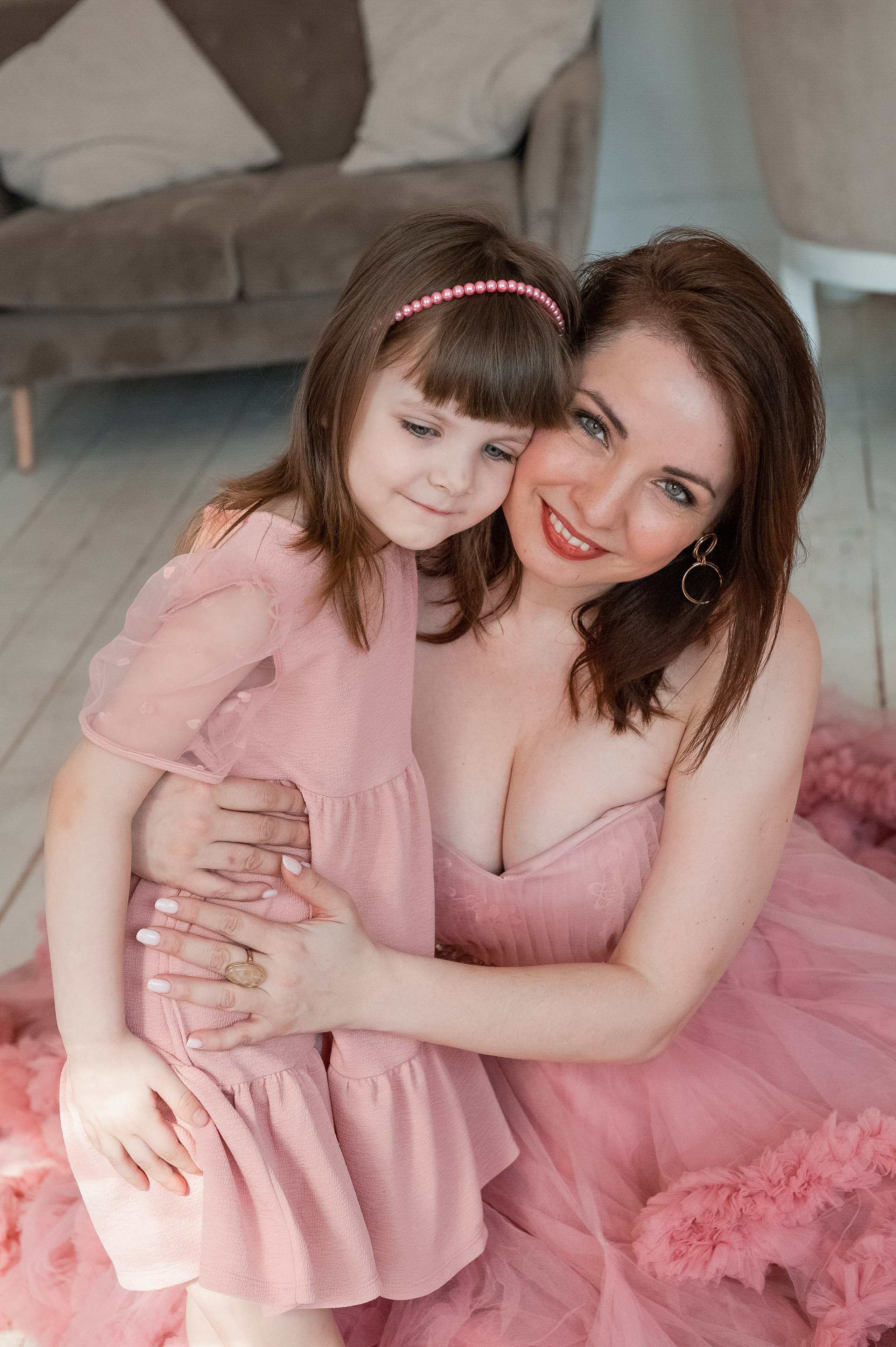 Олеся и Вика. Семейный и женский фотограф, контент фотосессия в Екатеринбурге