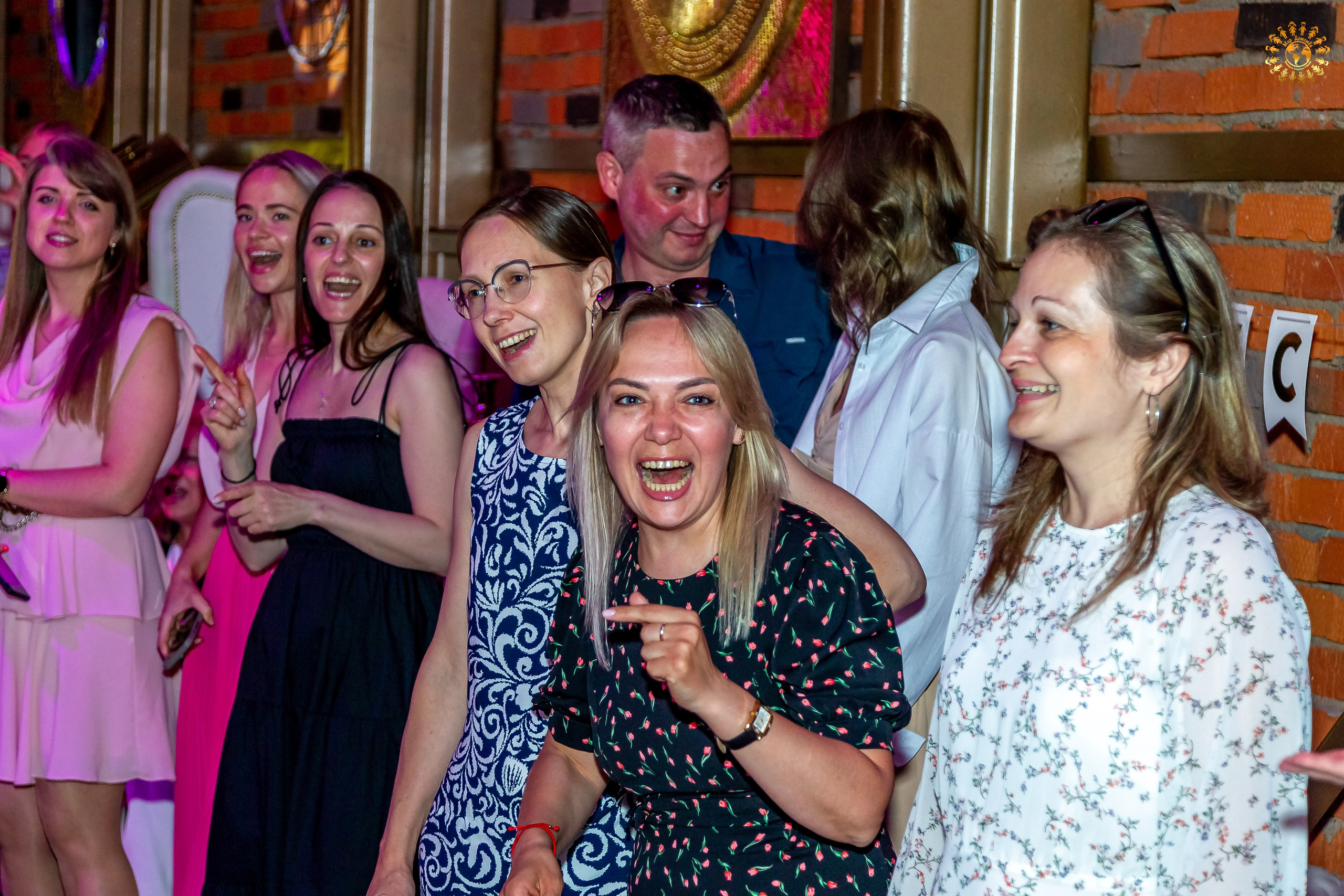 Выпускной 4-го класса 2024. Школа 2109. Репортажная съемка в Москве и области. Анималистика