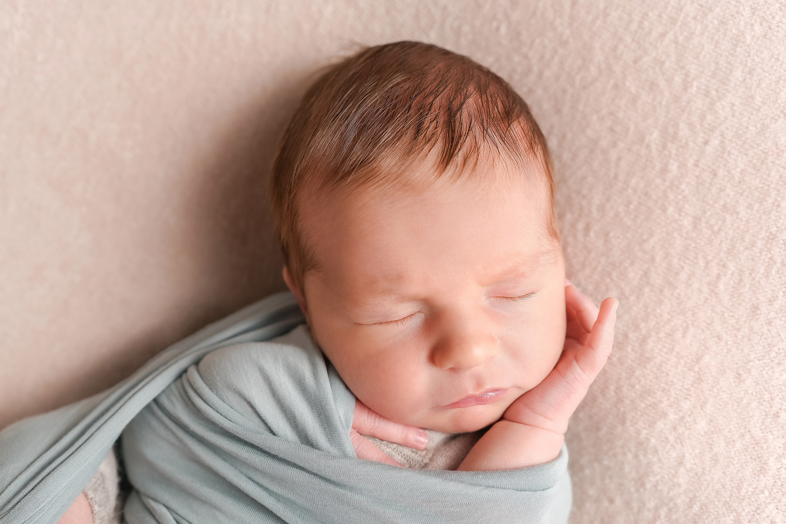Newborn. Фотограф новорожденных и детский фотограф в Екатеринбурге Ксени