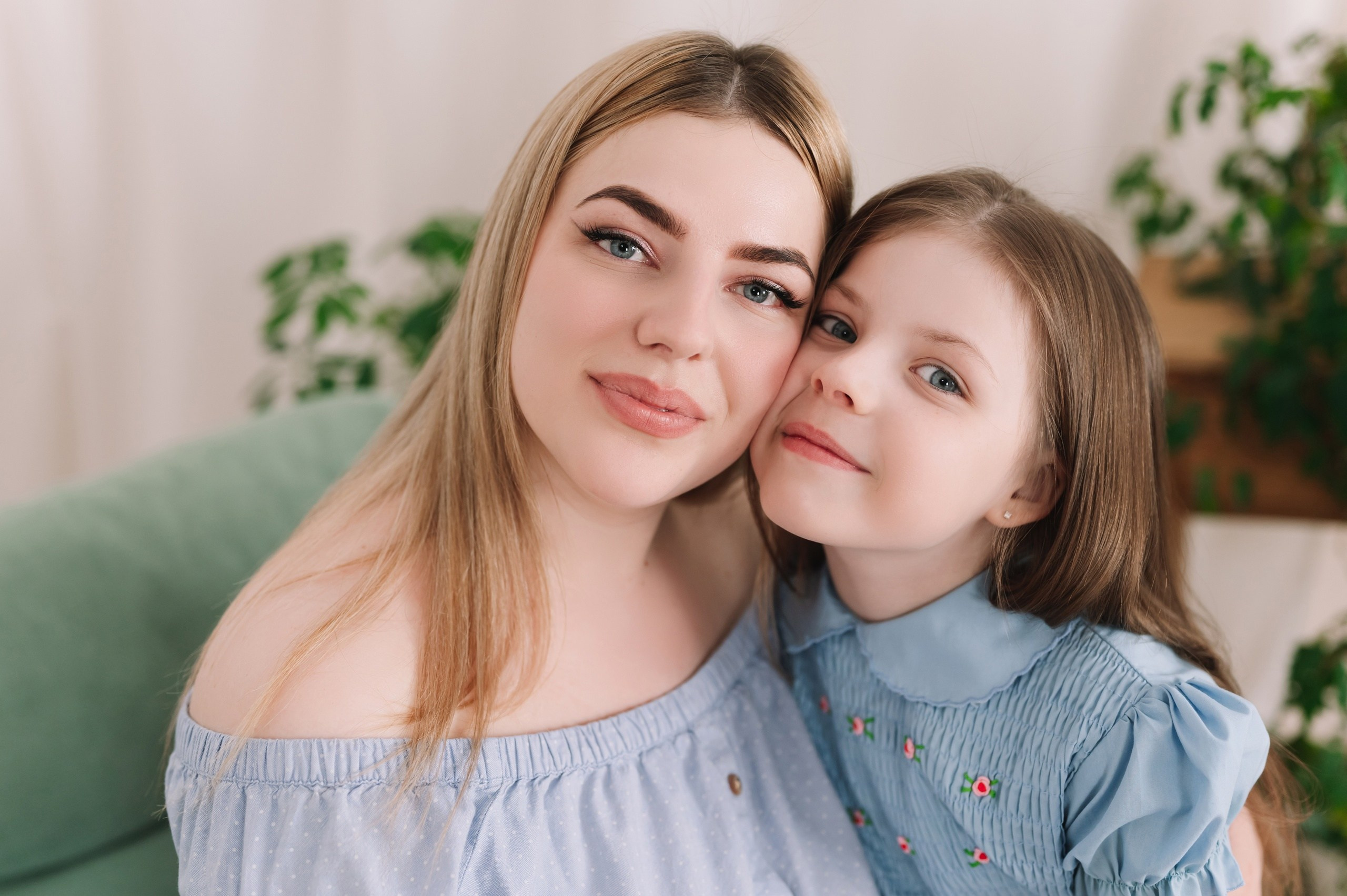 Марина и ее красивая семья. Семейный и свадебный фотограф в Миассе Регина Малахова