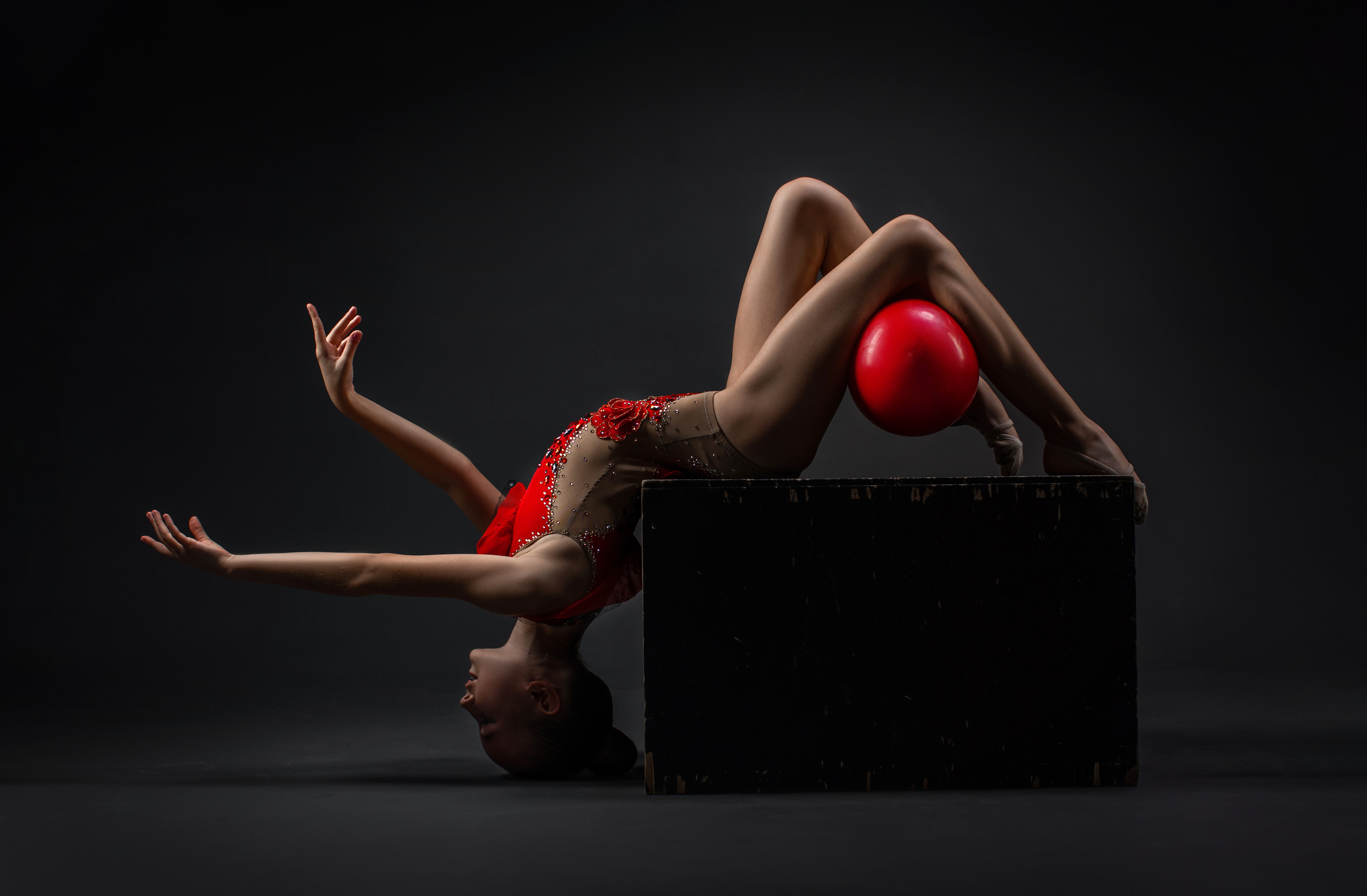 Фотосъёмка гимнасток на белой циклораме. Балетный фотограф Алина Ханько — Душа Балета