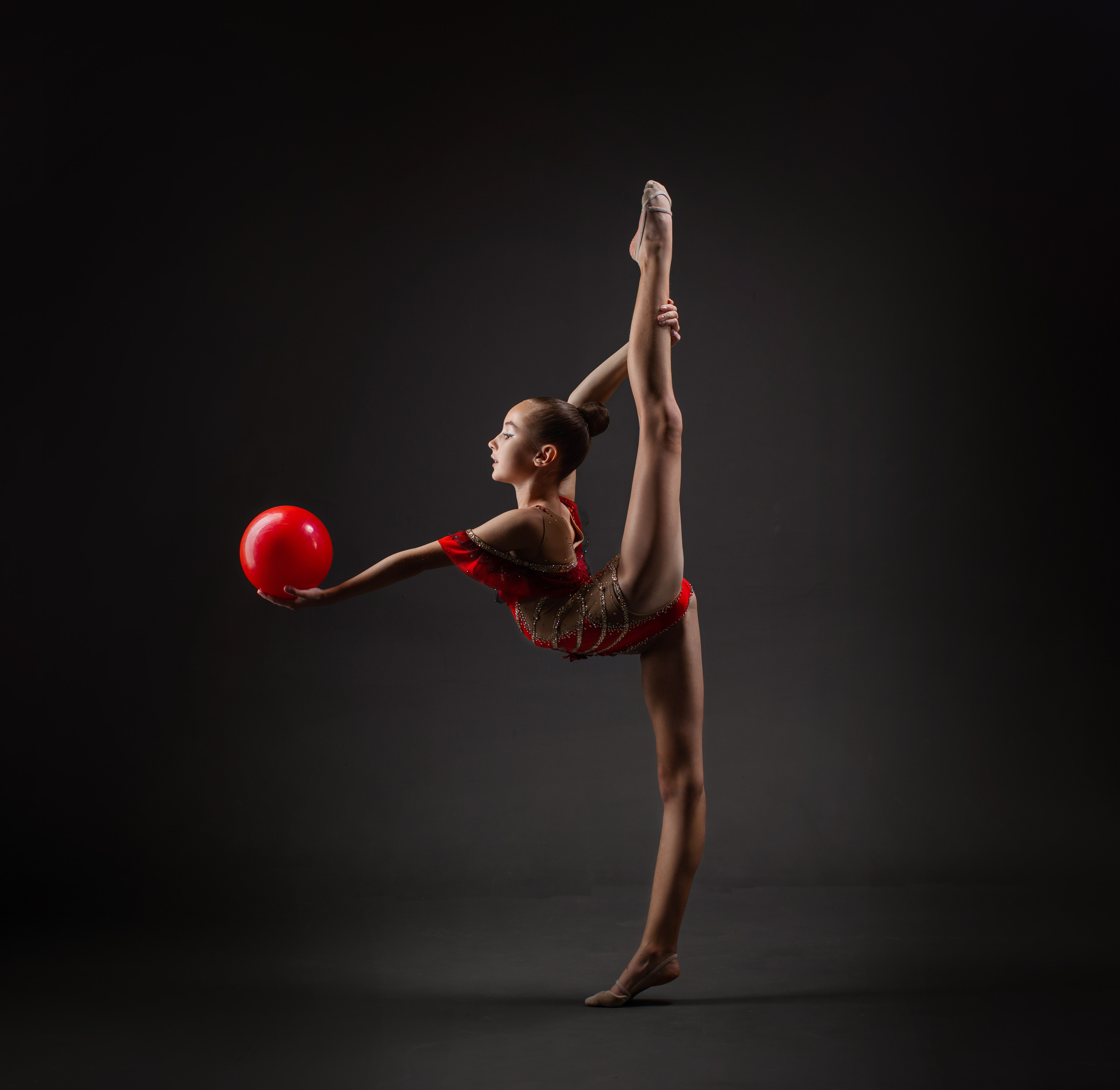 Фотосъёмка гимнасток на белой циклораме. Балетный фотограф Алина Ханько — Душа Балета