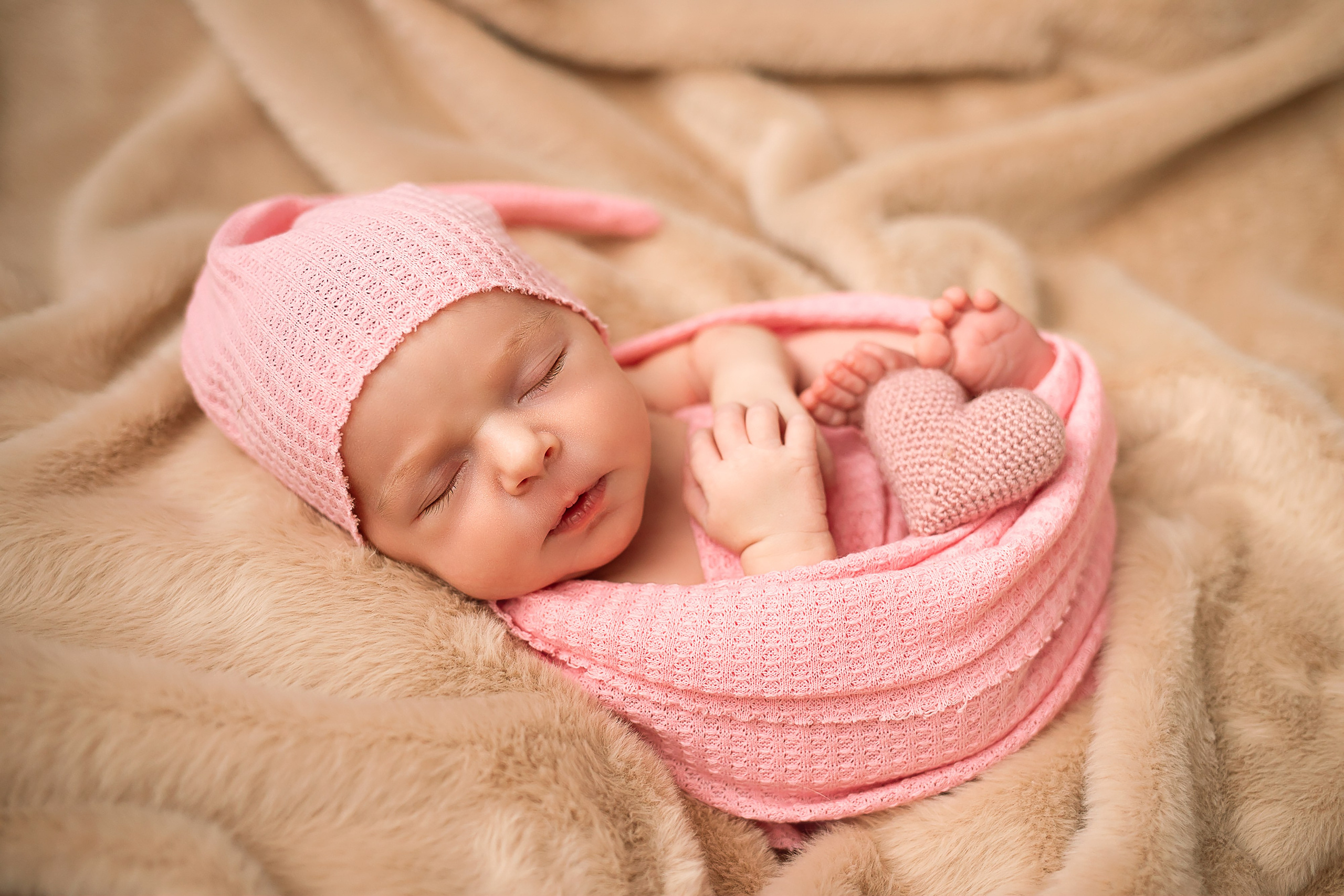 Фотосессия новорожденного. Фотограф новорожденных в Новосибирске