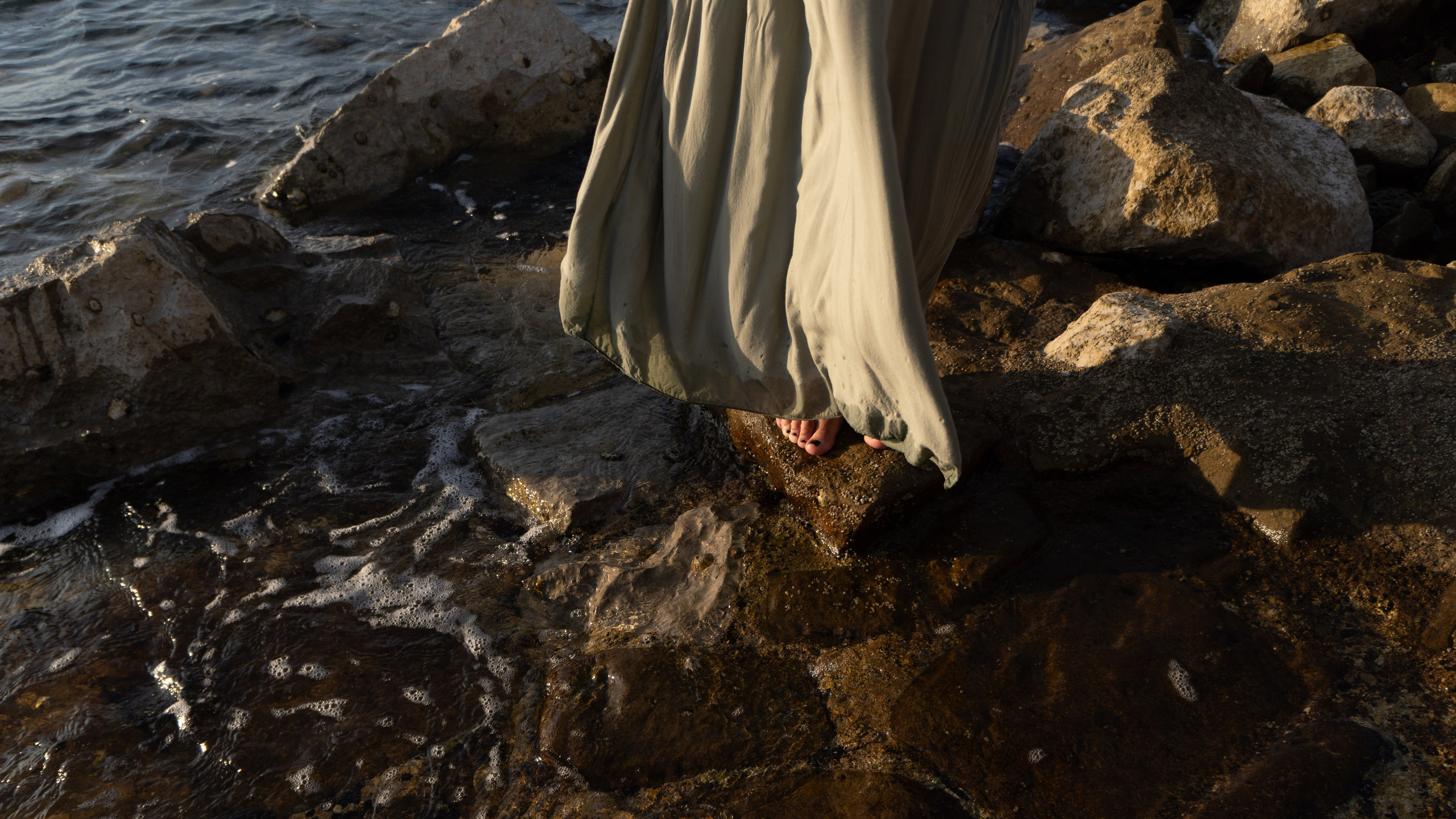 Foto shooting al mare. Fotografo Alina Imanbaeva Trieste e FVG