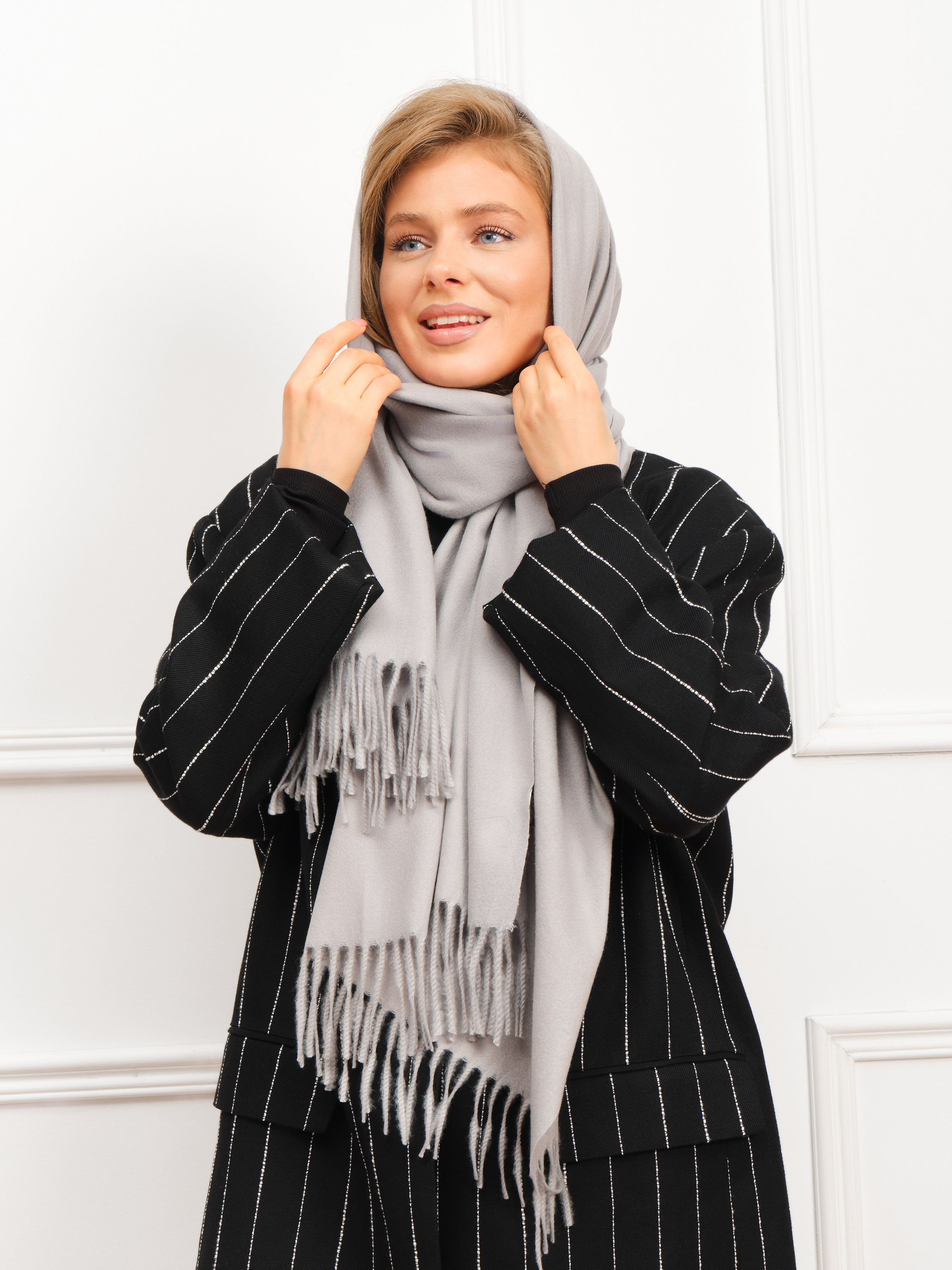 Шарфы женские. Фотостудия для Wildberries Ozon