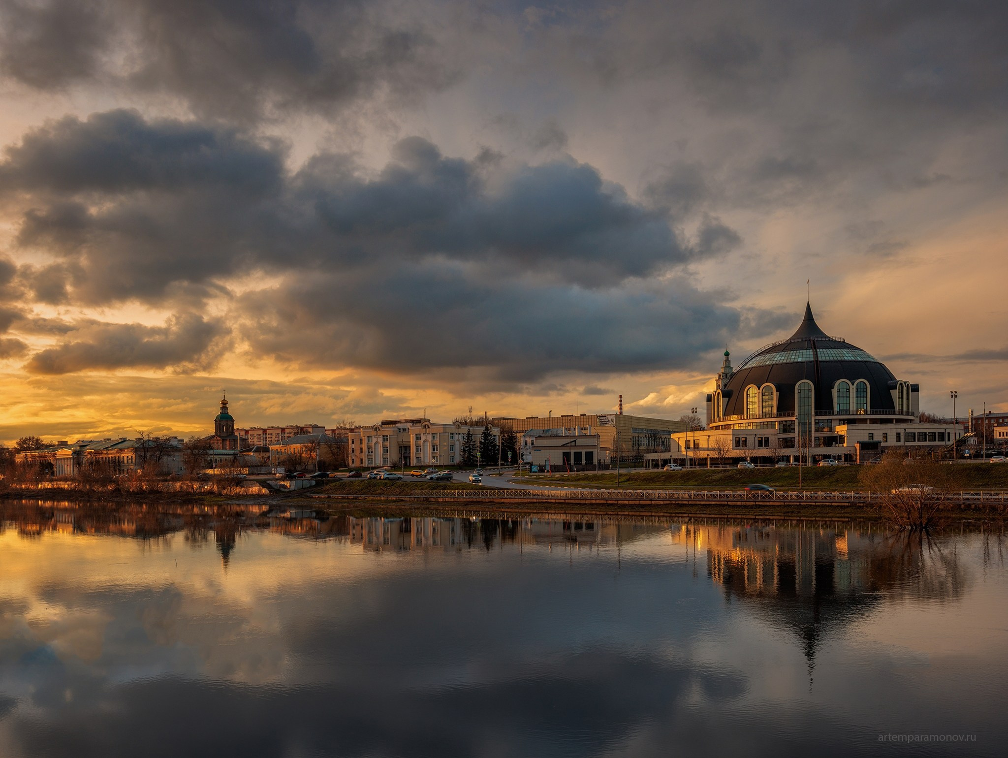 Закат один, но такой разный…. Фотограф Артём Парамонов