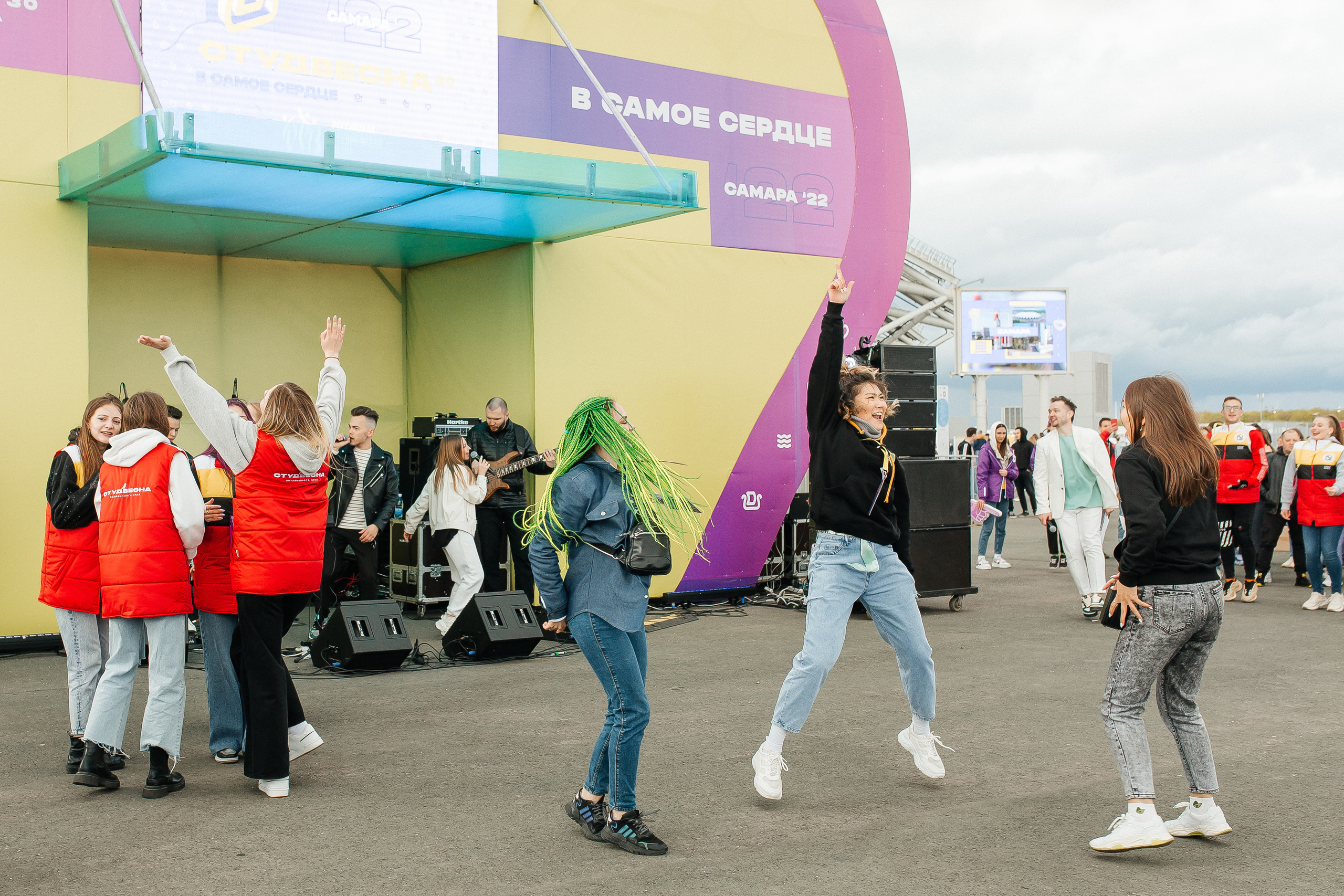 Репортаж деловых, спортивных событий и концертов