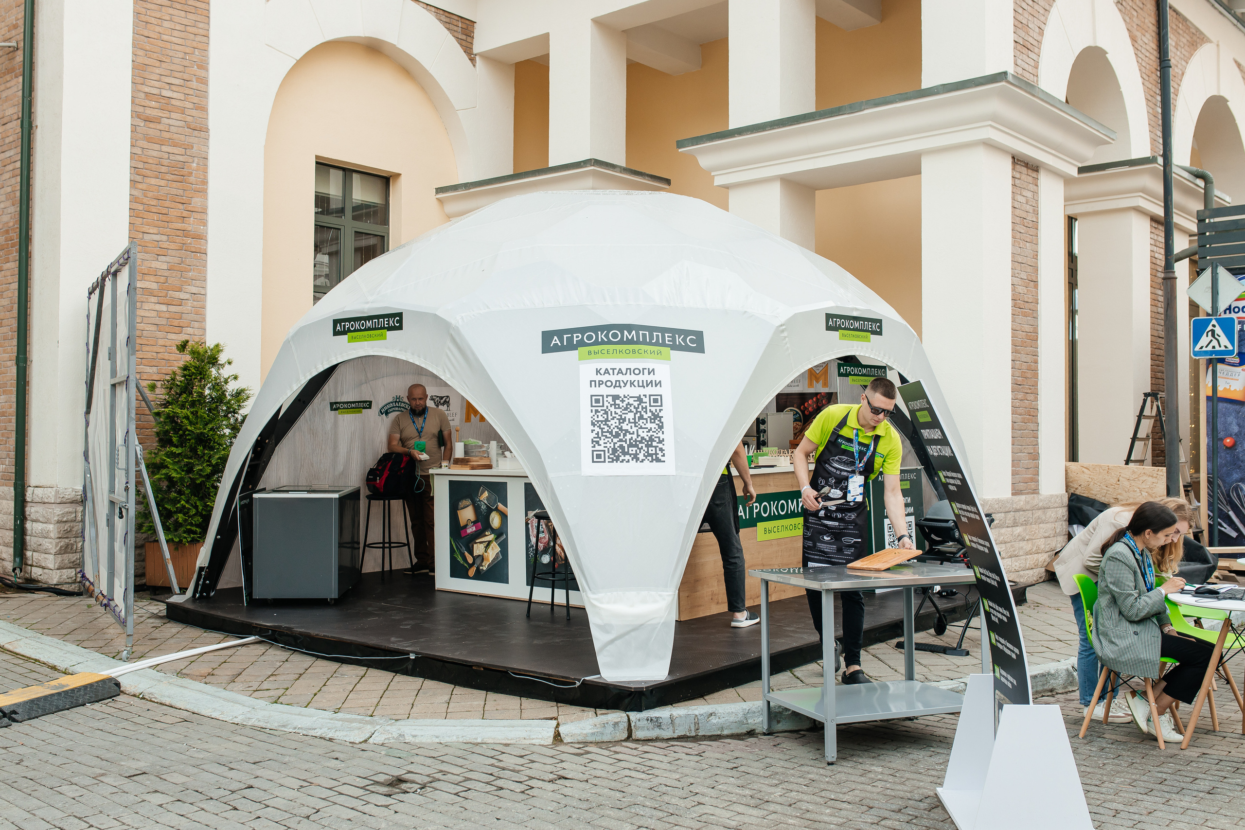 Репортаж деловых, спортивных событий и концертов