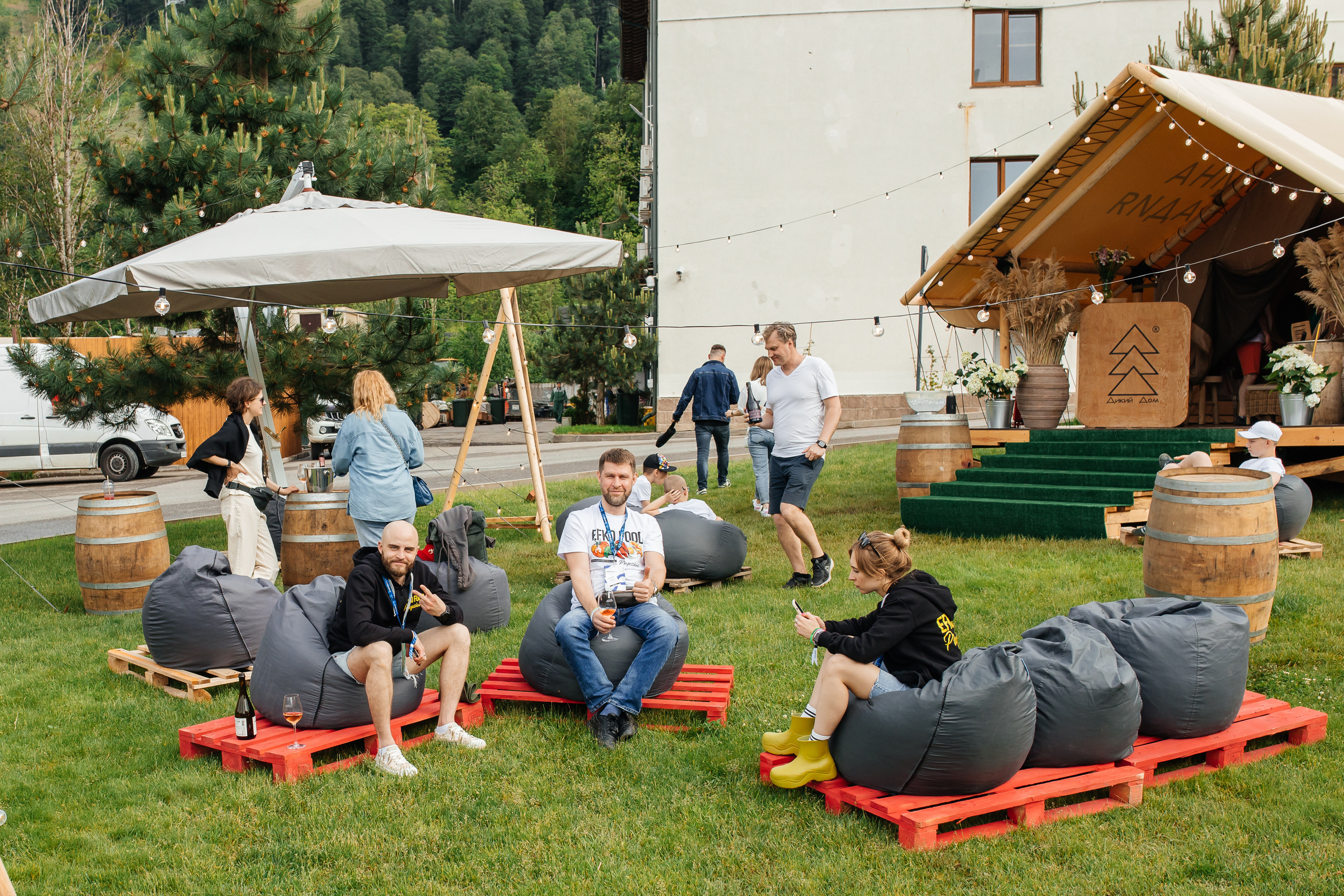 Репортаж деловых, спортивных событий и концертов