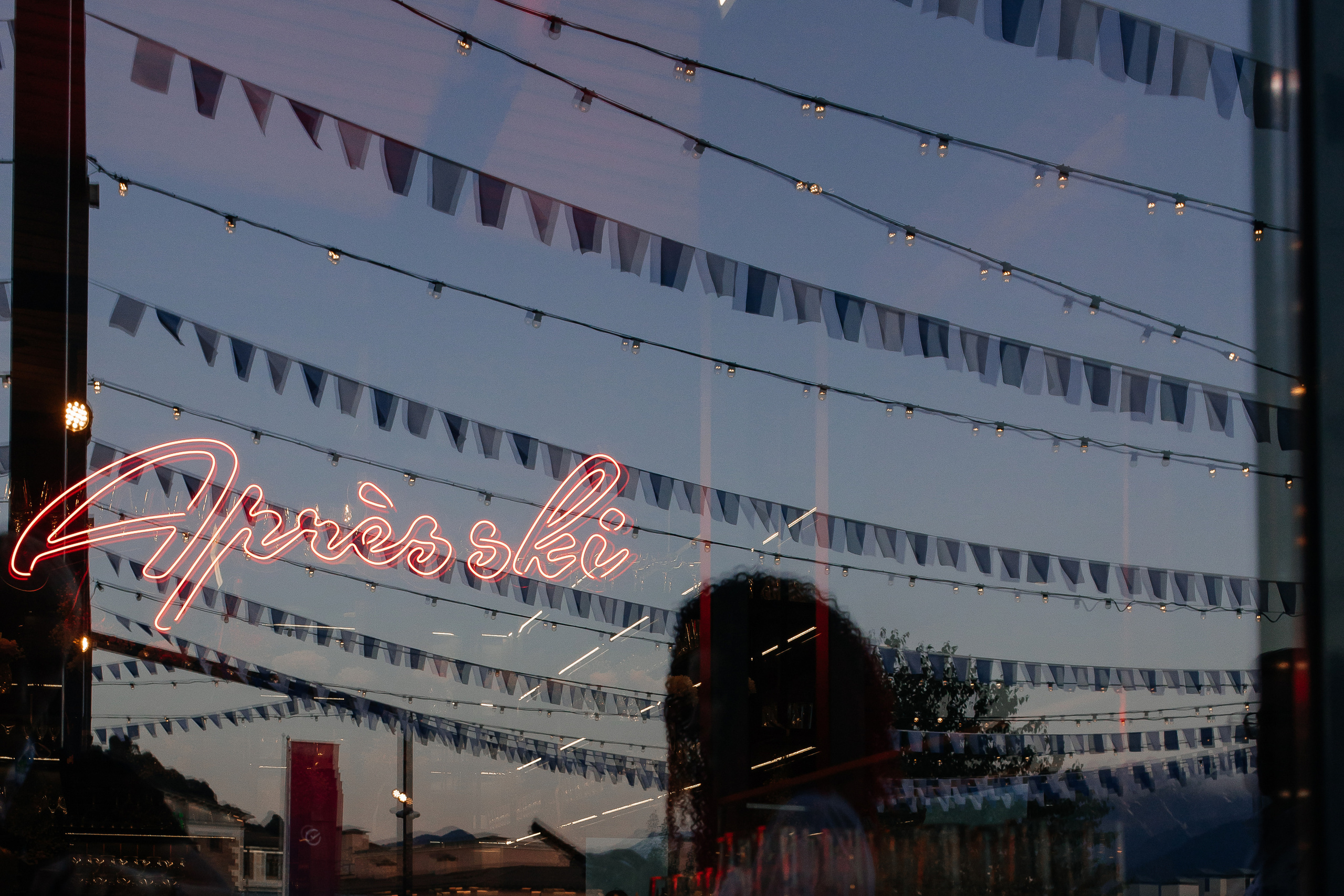 Репортаж деловых, спортивных событий и концертов