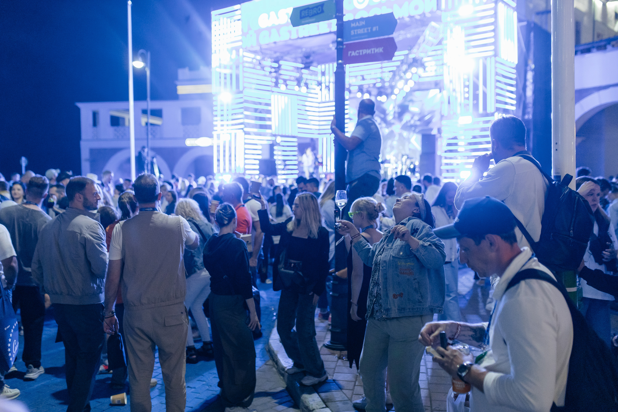 Репортаж деловых, спортивных событий и концертов