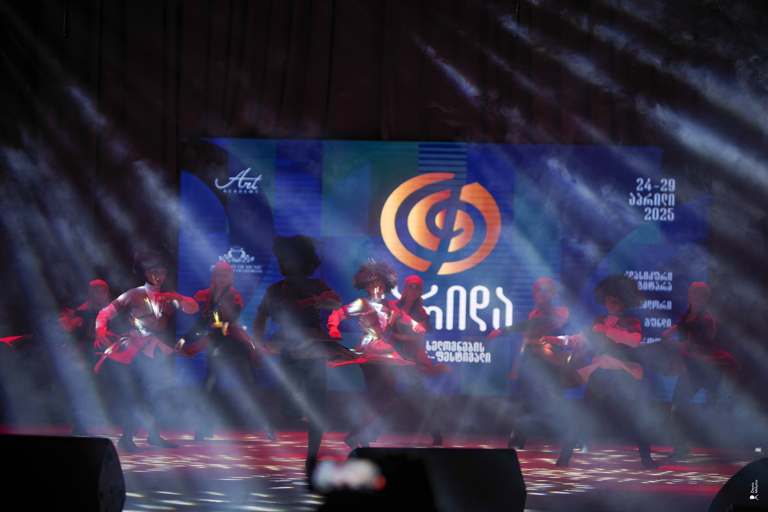 Танцы в Хоби. Портретный фотограф Денис Милютин