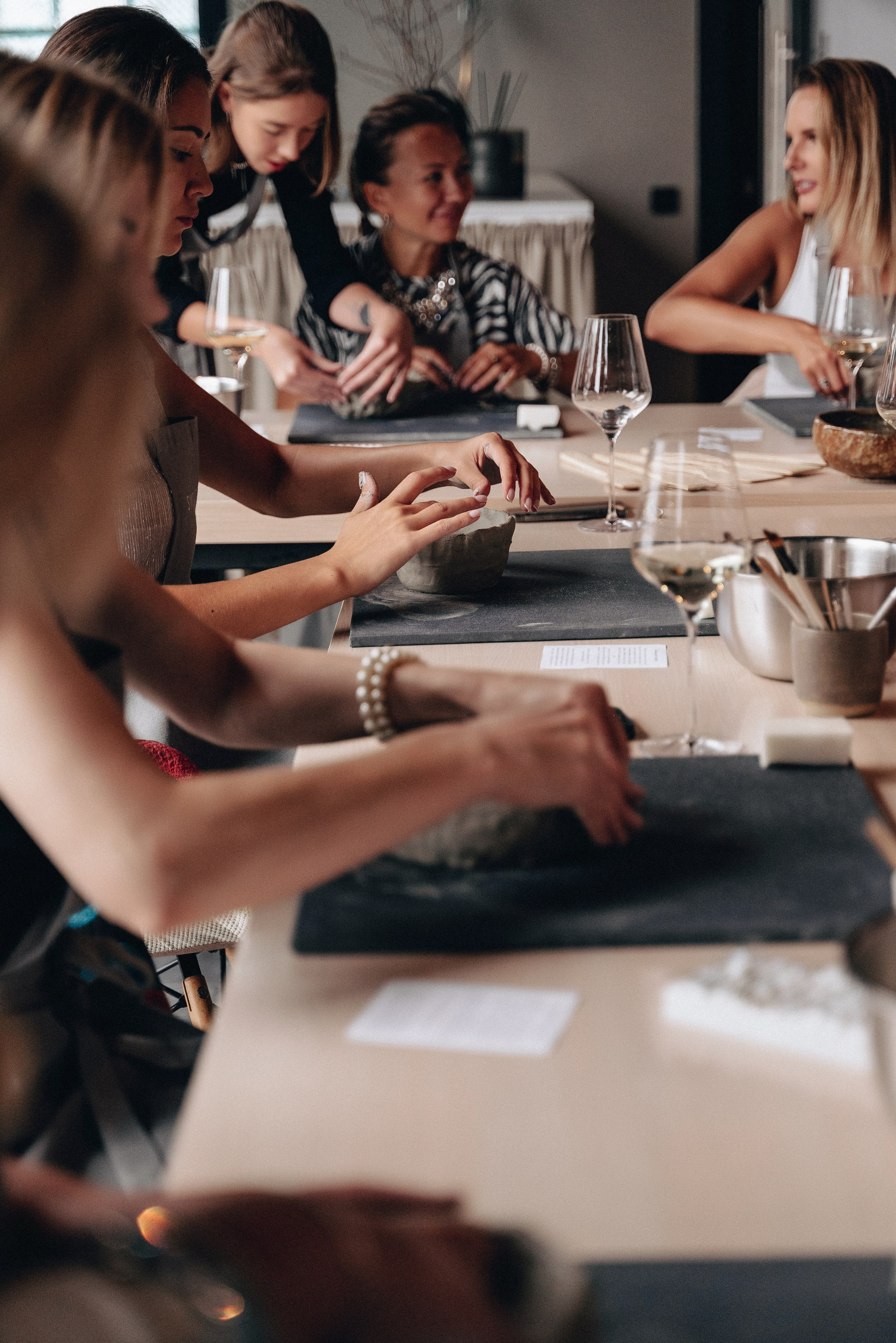 День Рождения в студии лепки из глины. Екатерина Курбанова. Женский фотограф