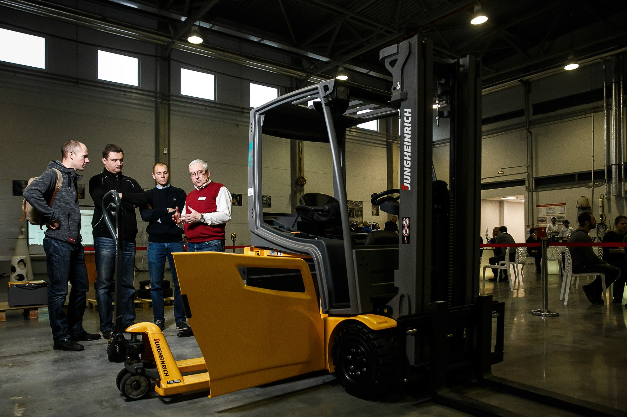 JUNGHEINRICH. Рабочая сторона — бизнес портрет и репортаж в Санкт-Петербурге