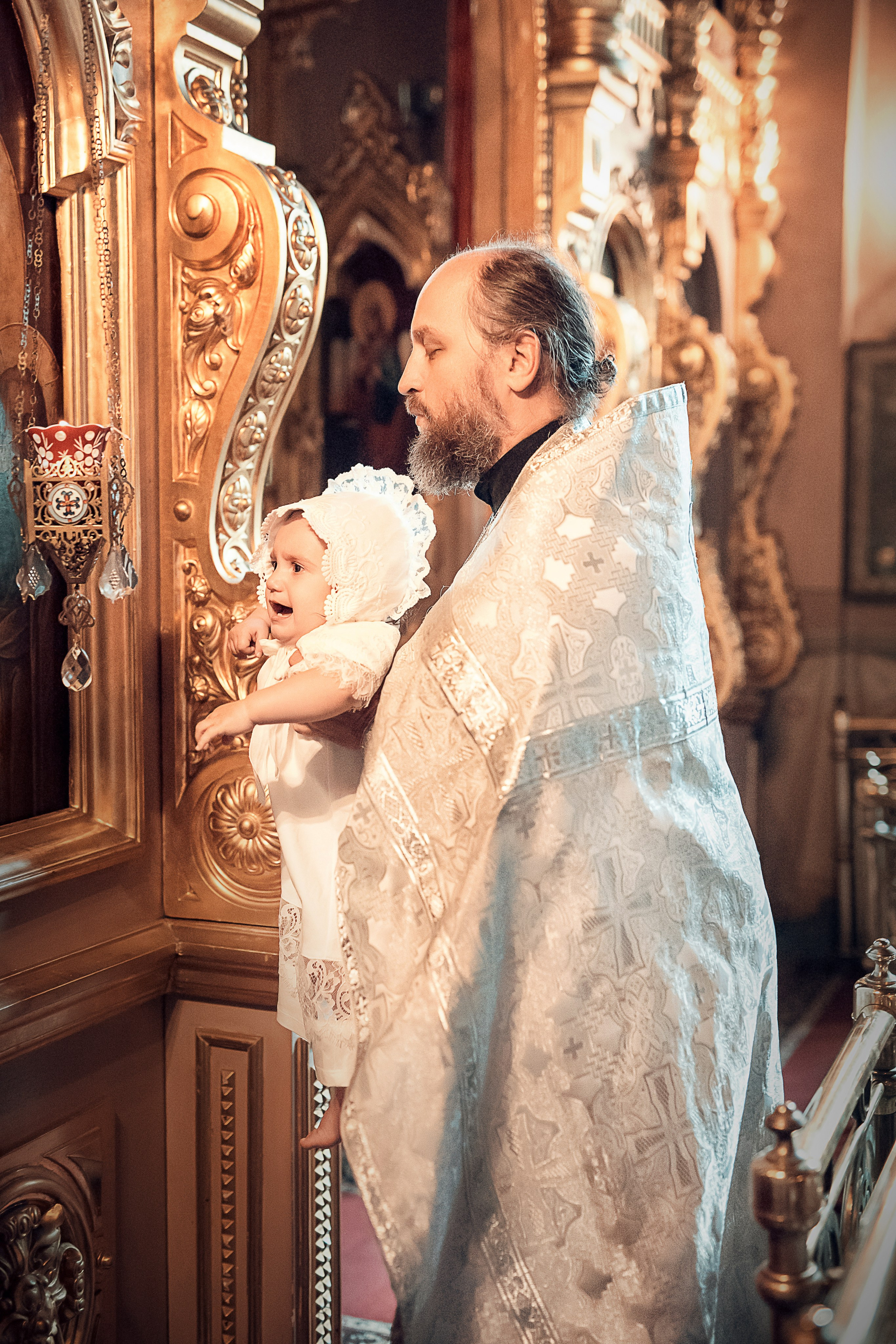 Фотосъемка крещения ребенка в Москве