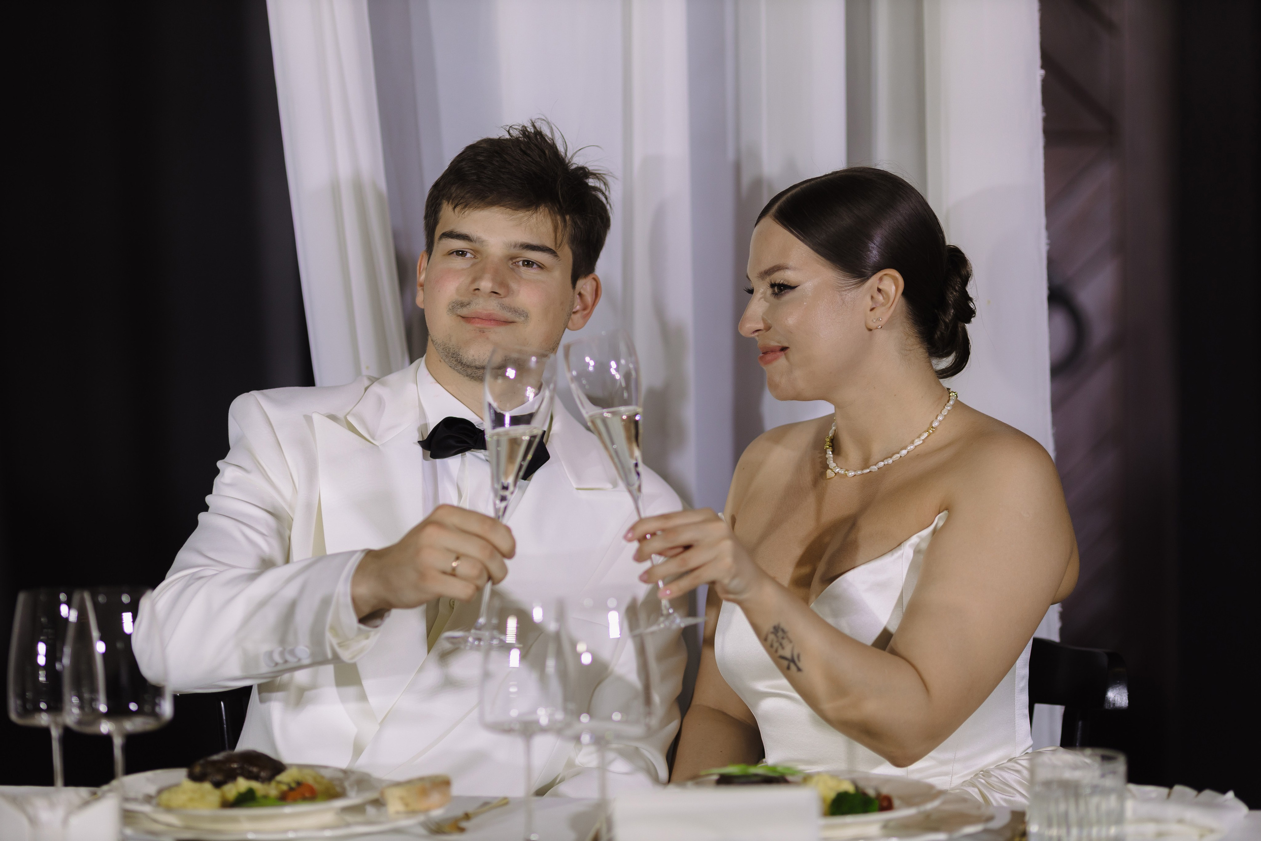 Свадебная фотосъемка в «Двор Стайки»