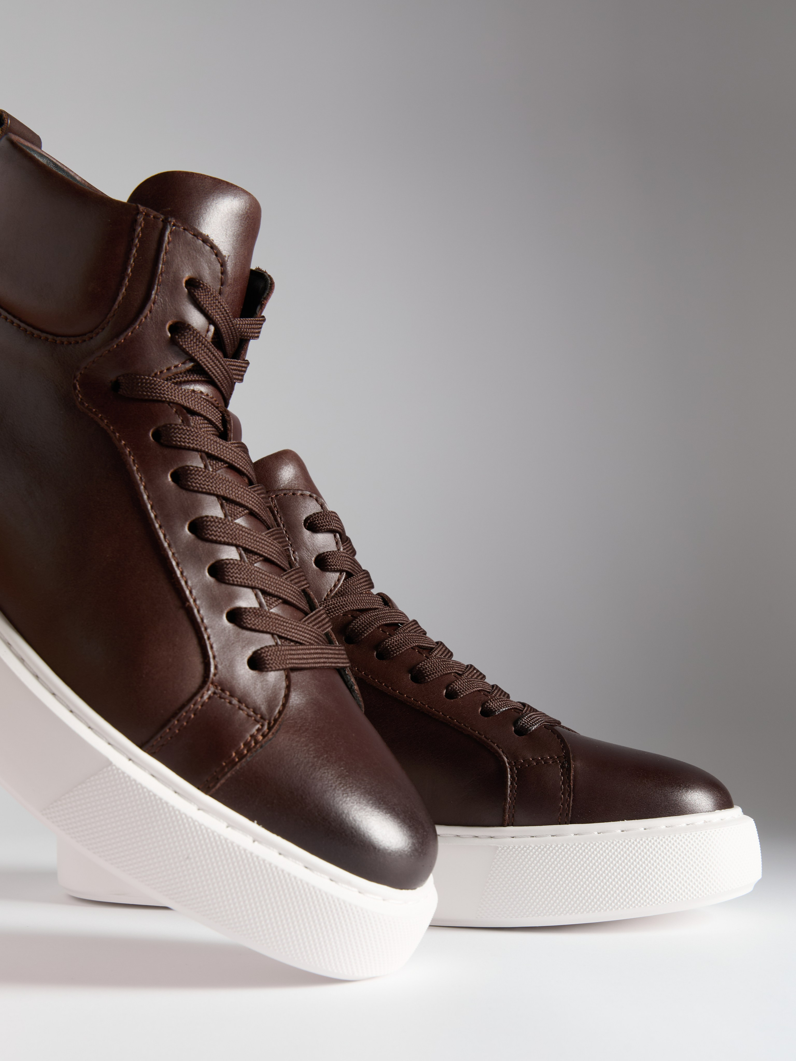 Предметный фотограф в Москве Евгений Шубин