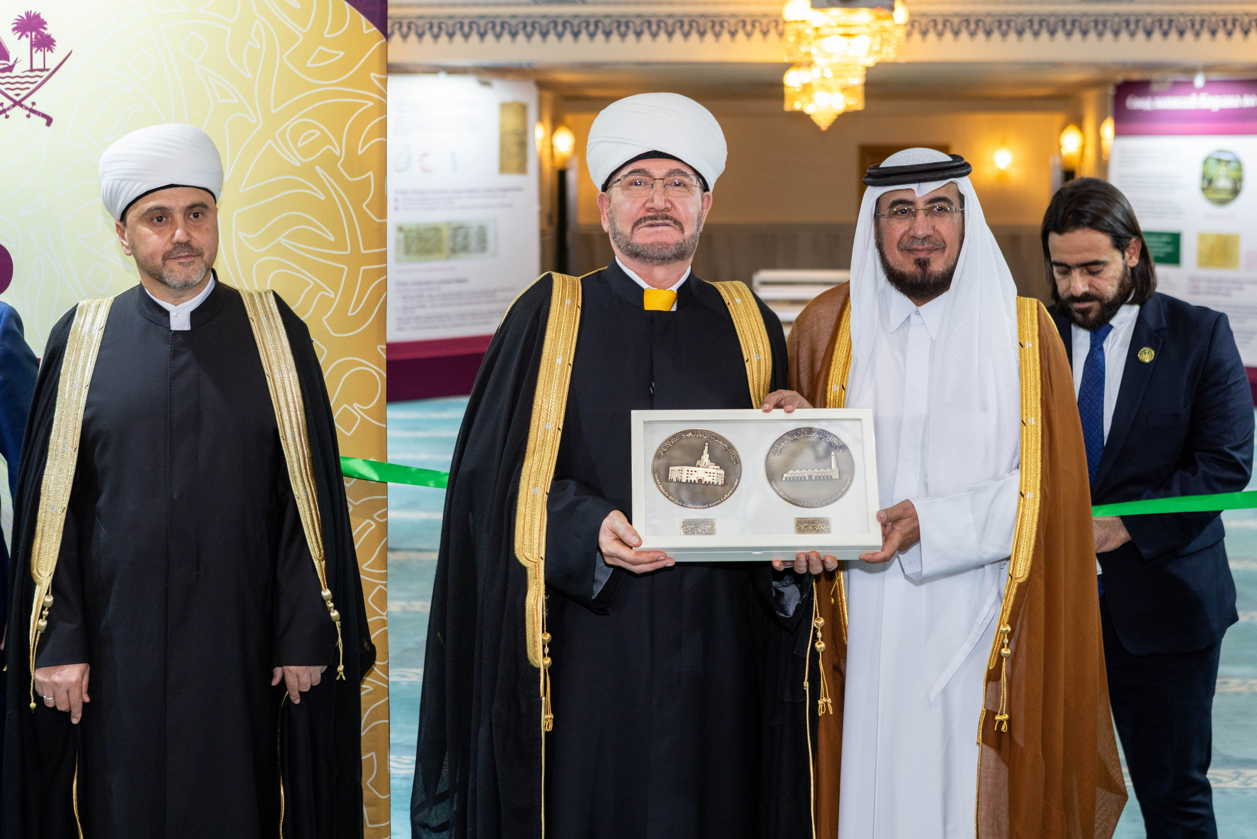 Открытие выставки Мир Корана. Рекламный, предметный, репортажный, семейный фотограф и художник в Москве