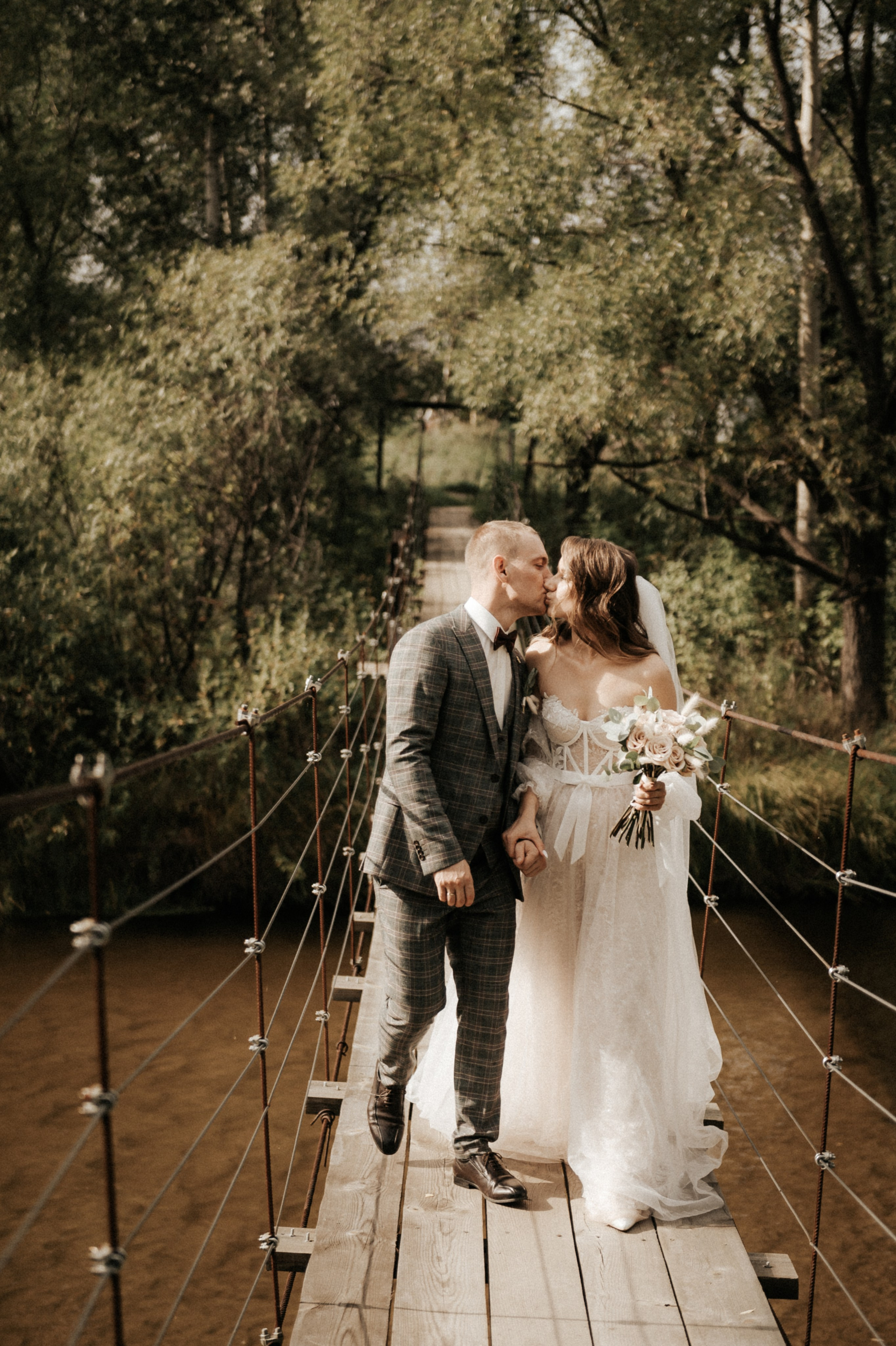Свадебные фотографии. Фотограф в Барнауле Дарья Бутурлакина. Люби.Цени.Касайся