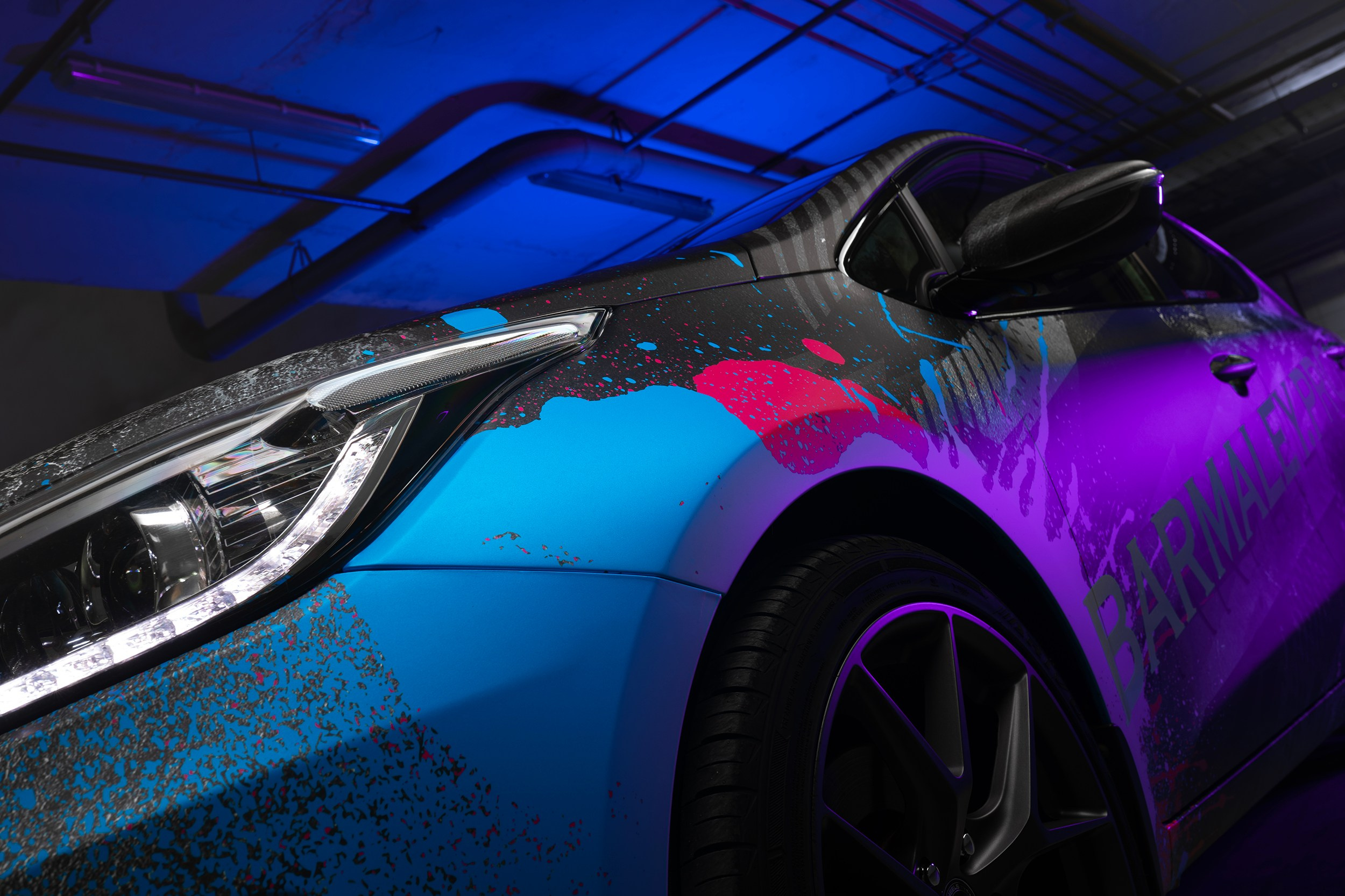 Винилография на Kia Ceed II. Студия дизайна и оклейки авто Barmaley Design