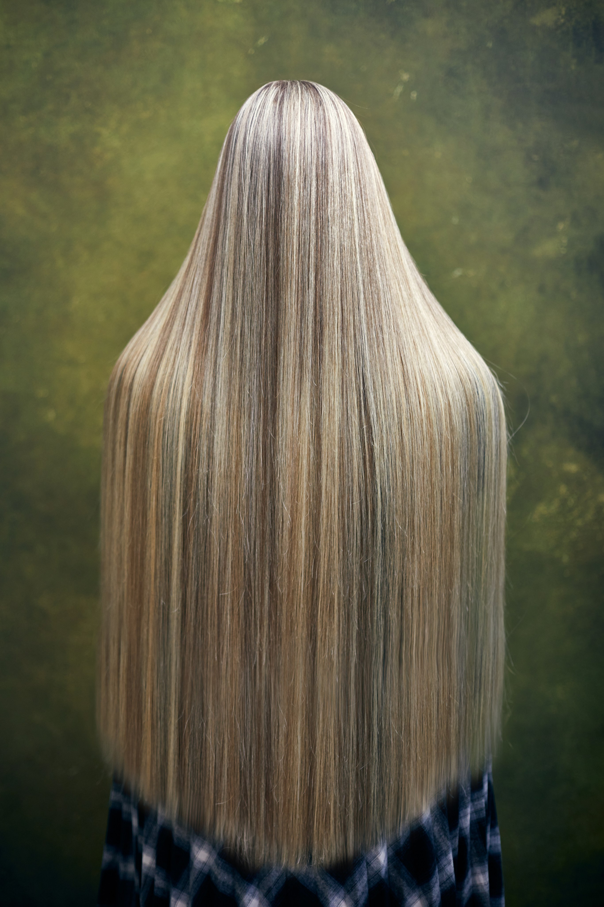 Все виды и любой сложности: Стрижки, Колористика, Укладки, Вечерние прически. DMITRY MOISEENKO — фотограф, художник, топ-стилист