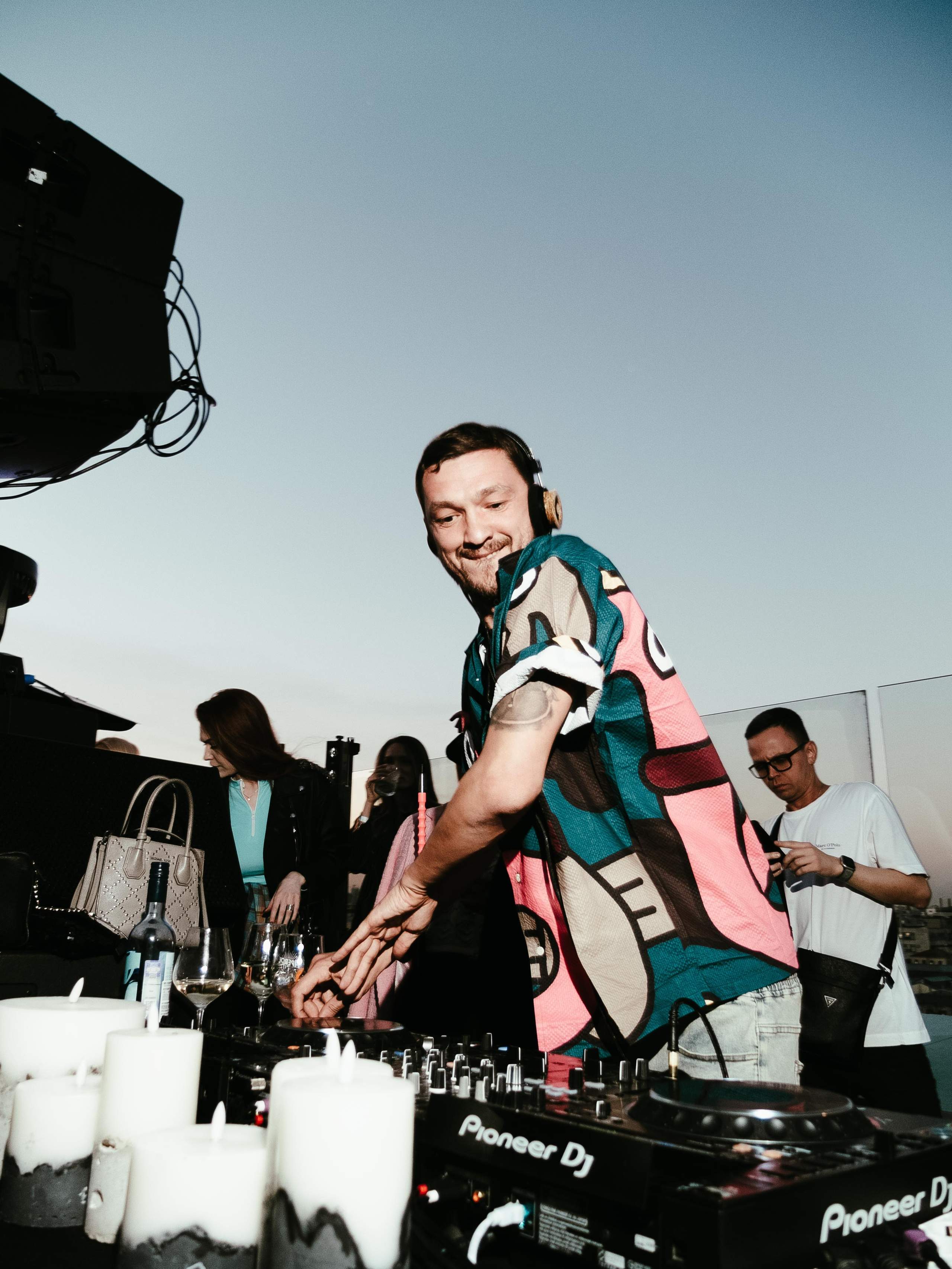 ROOF PLACE 18\05. Коммерческий Фотограф Виктор Фоменых